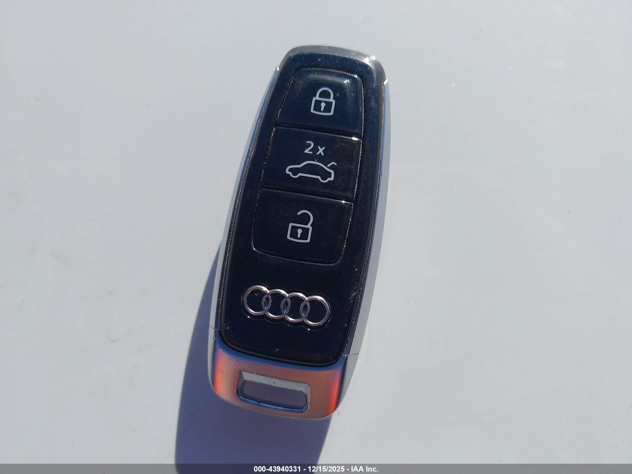 AUDI A6 image 11