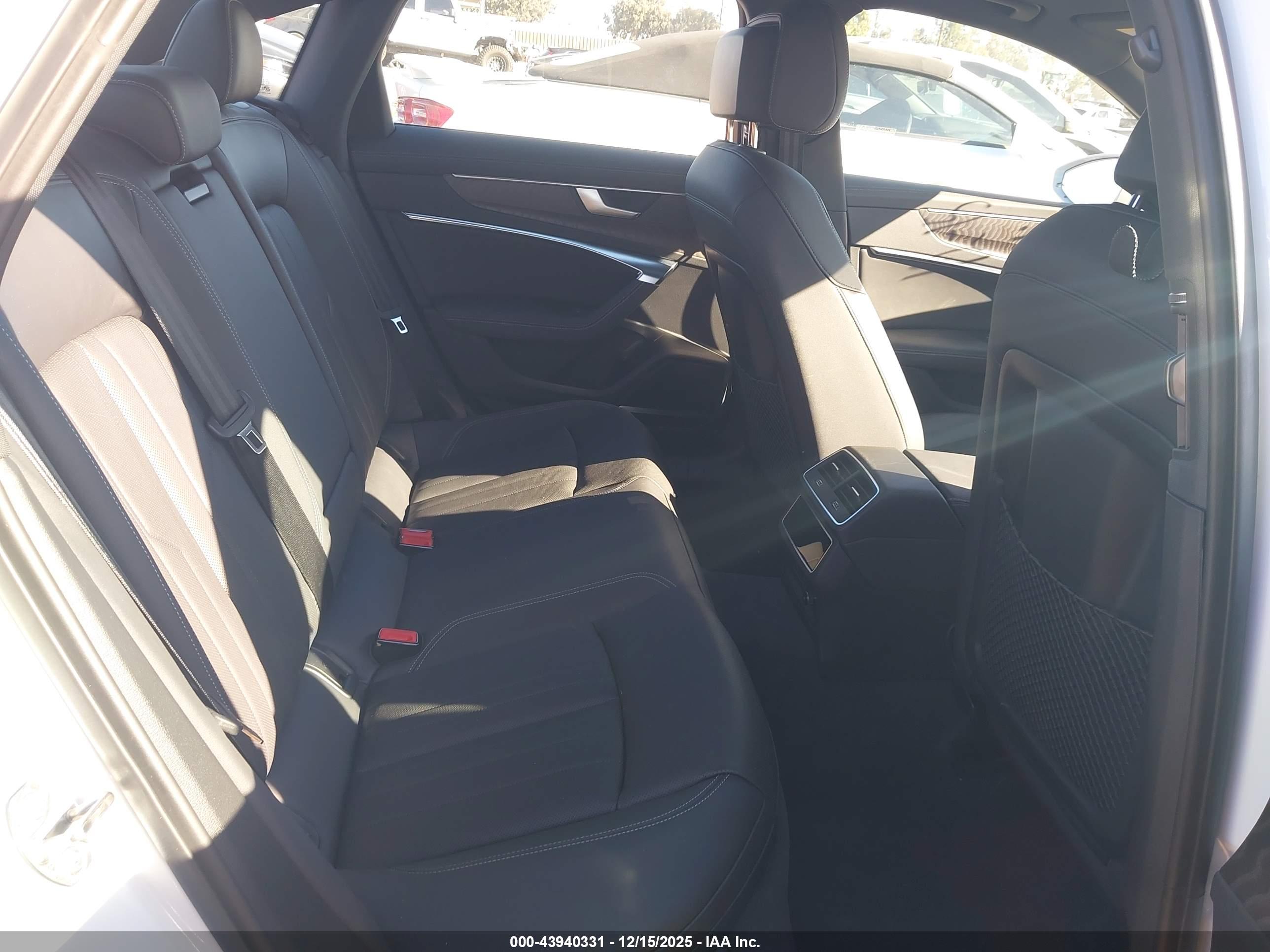 AUDI A6 image 8