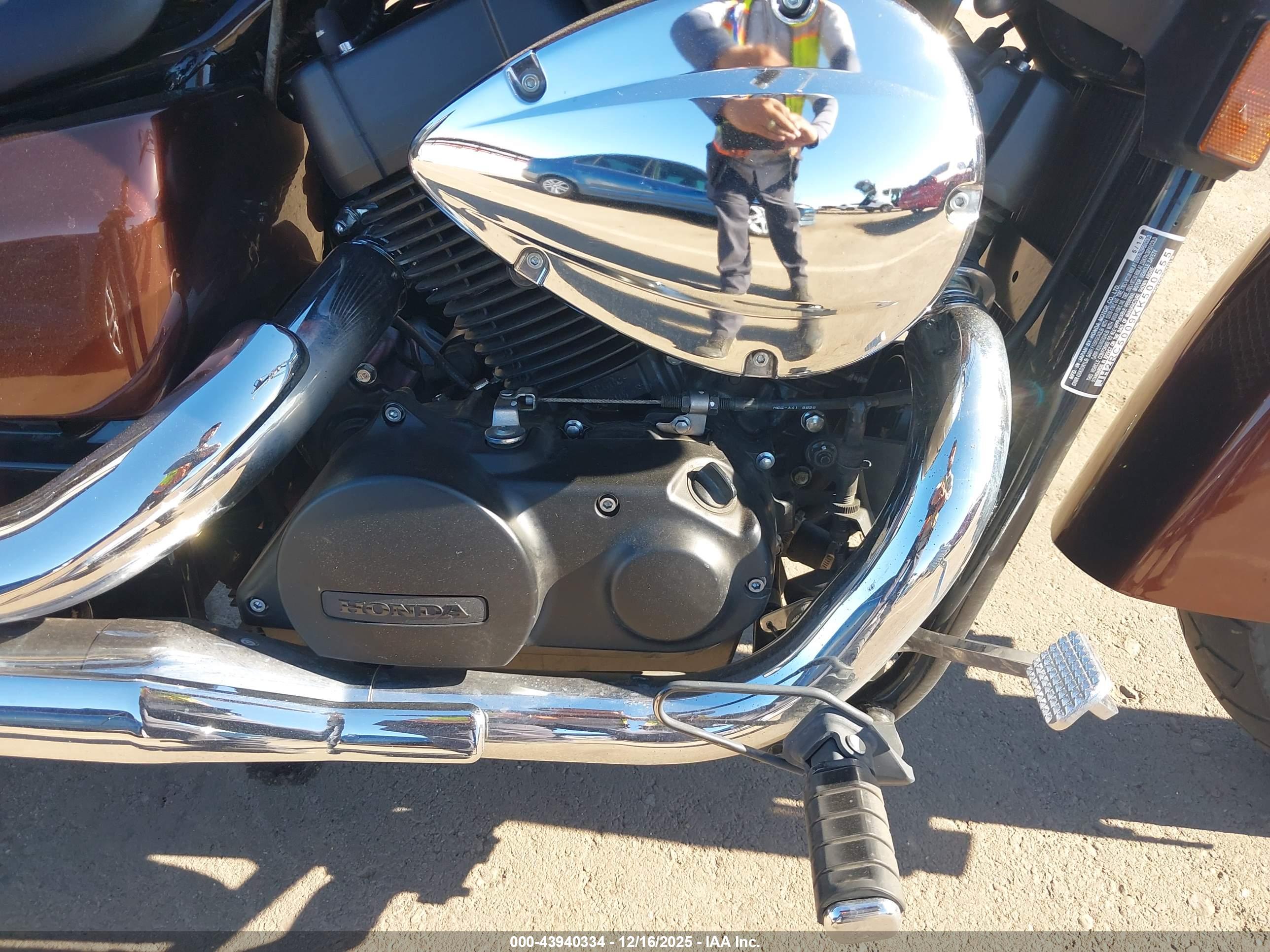 HONDA VT750 image 8