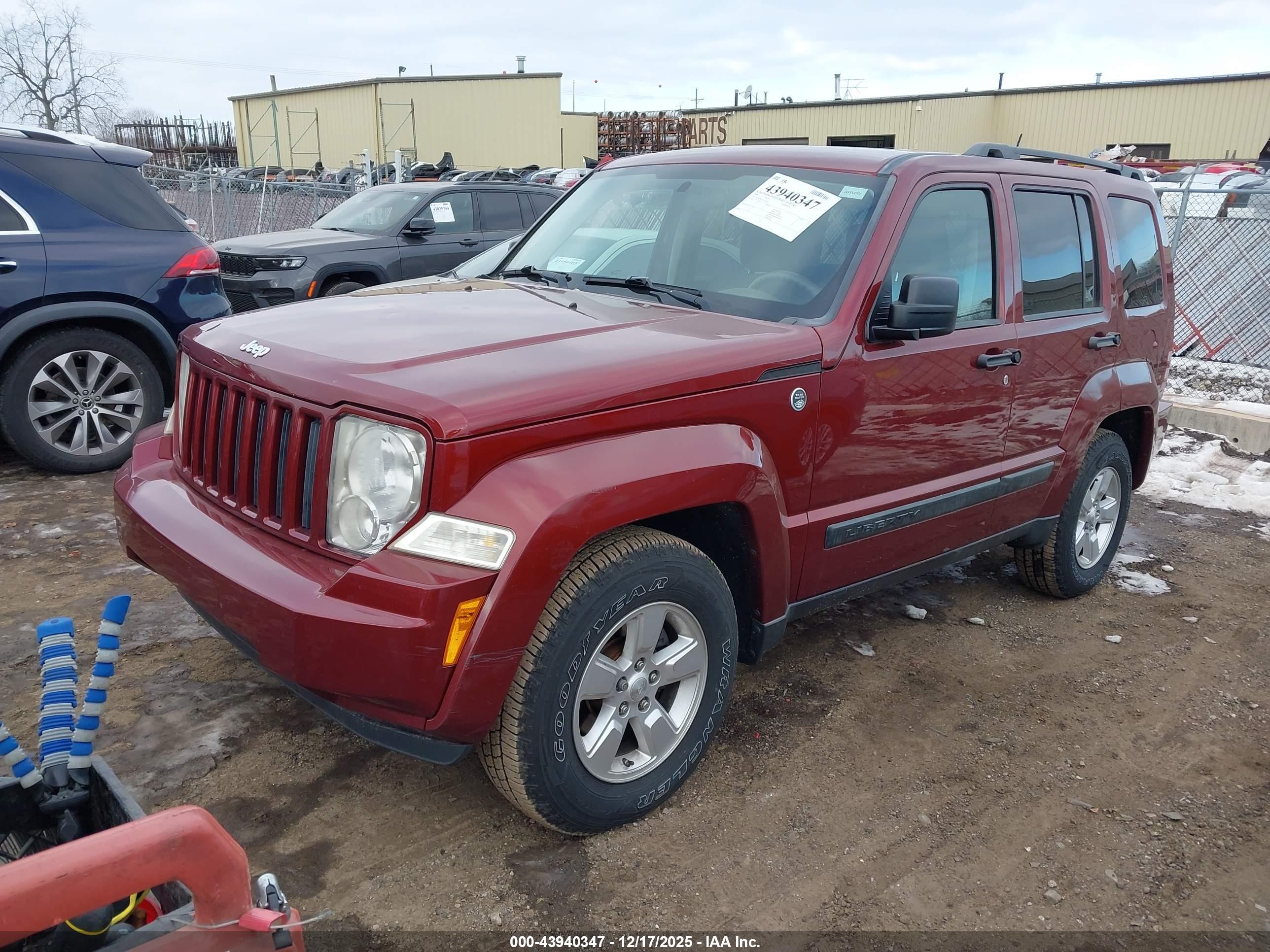 JEEP LIBERTY image 2