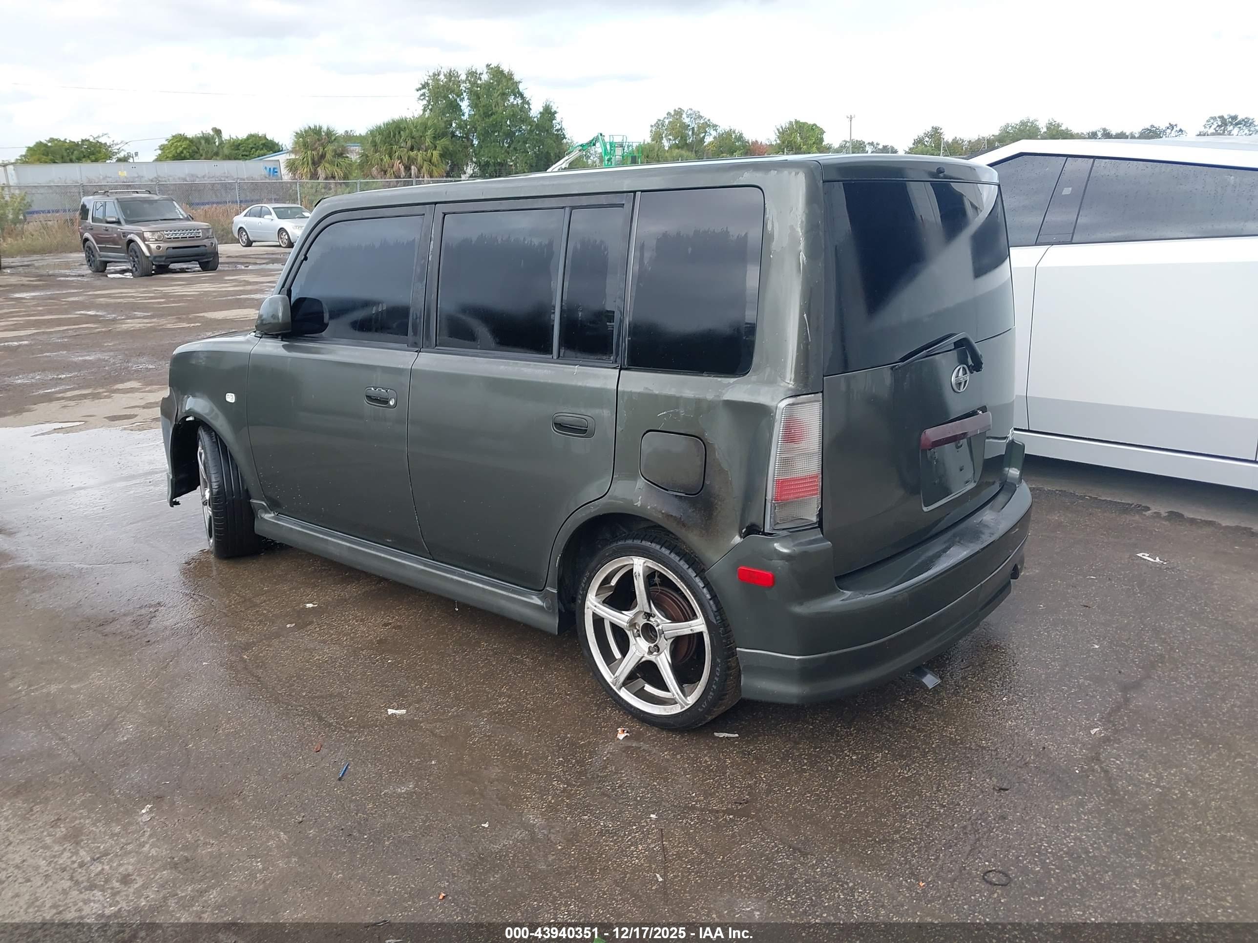 SCION XB image 3