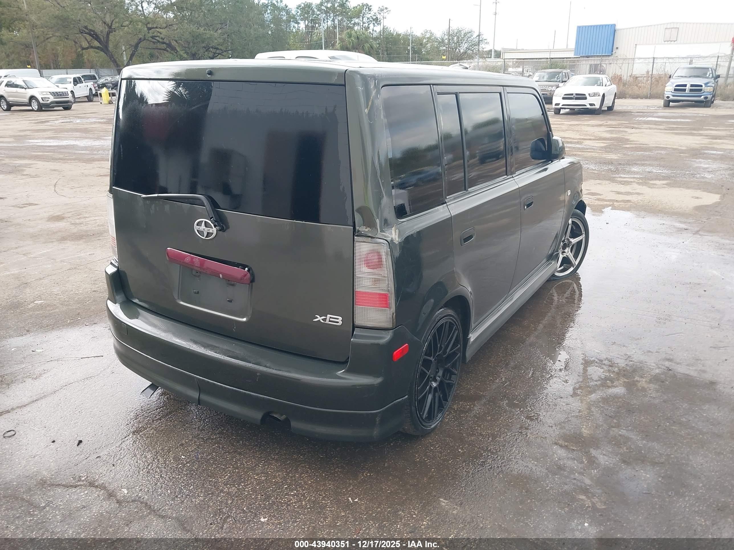 SCION XB image 4