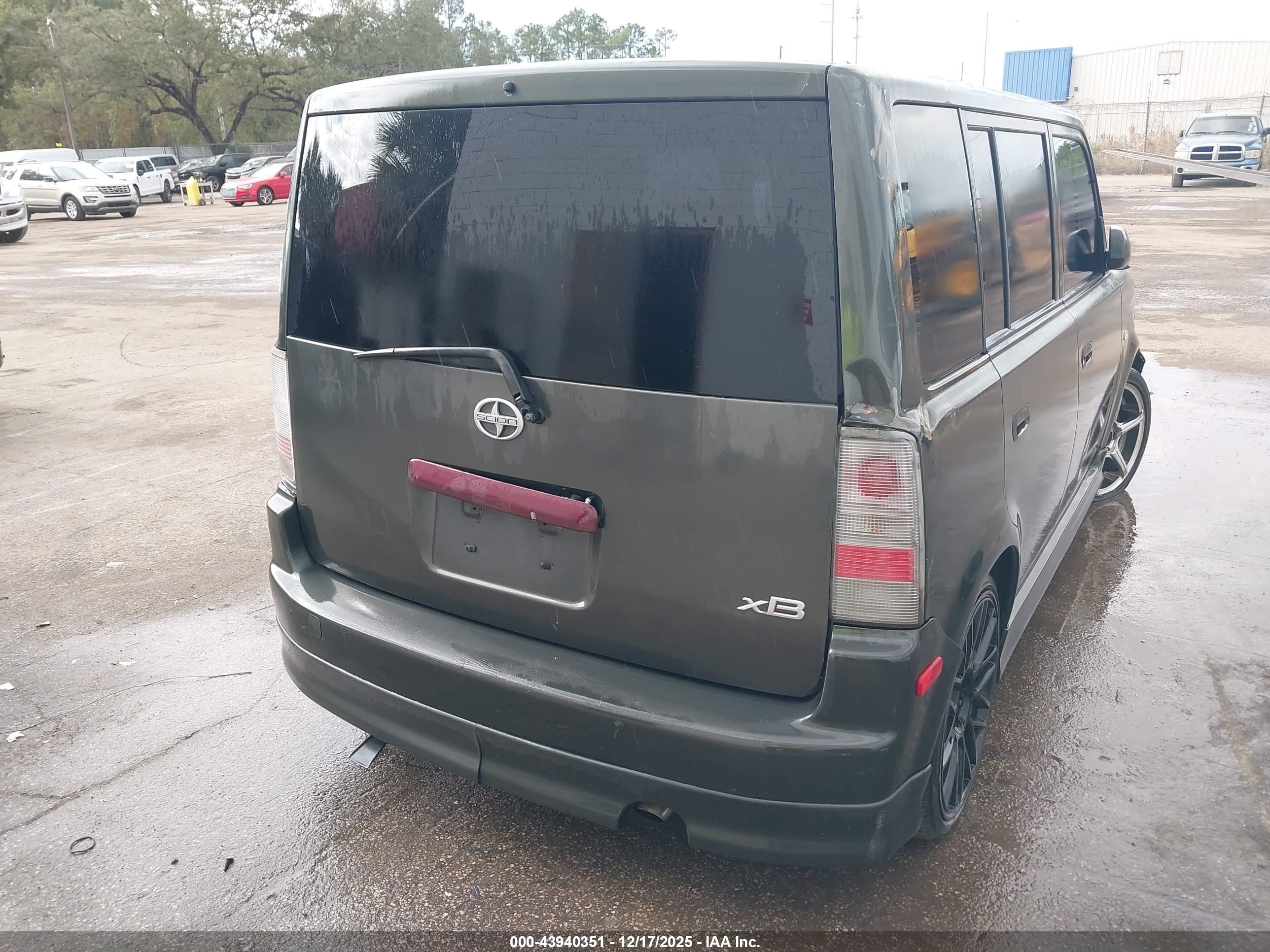 SCION XB image 6