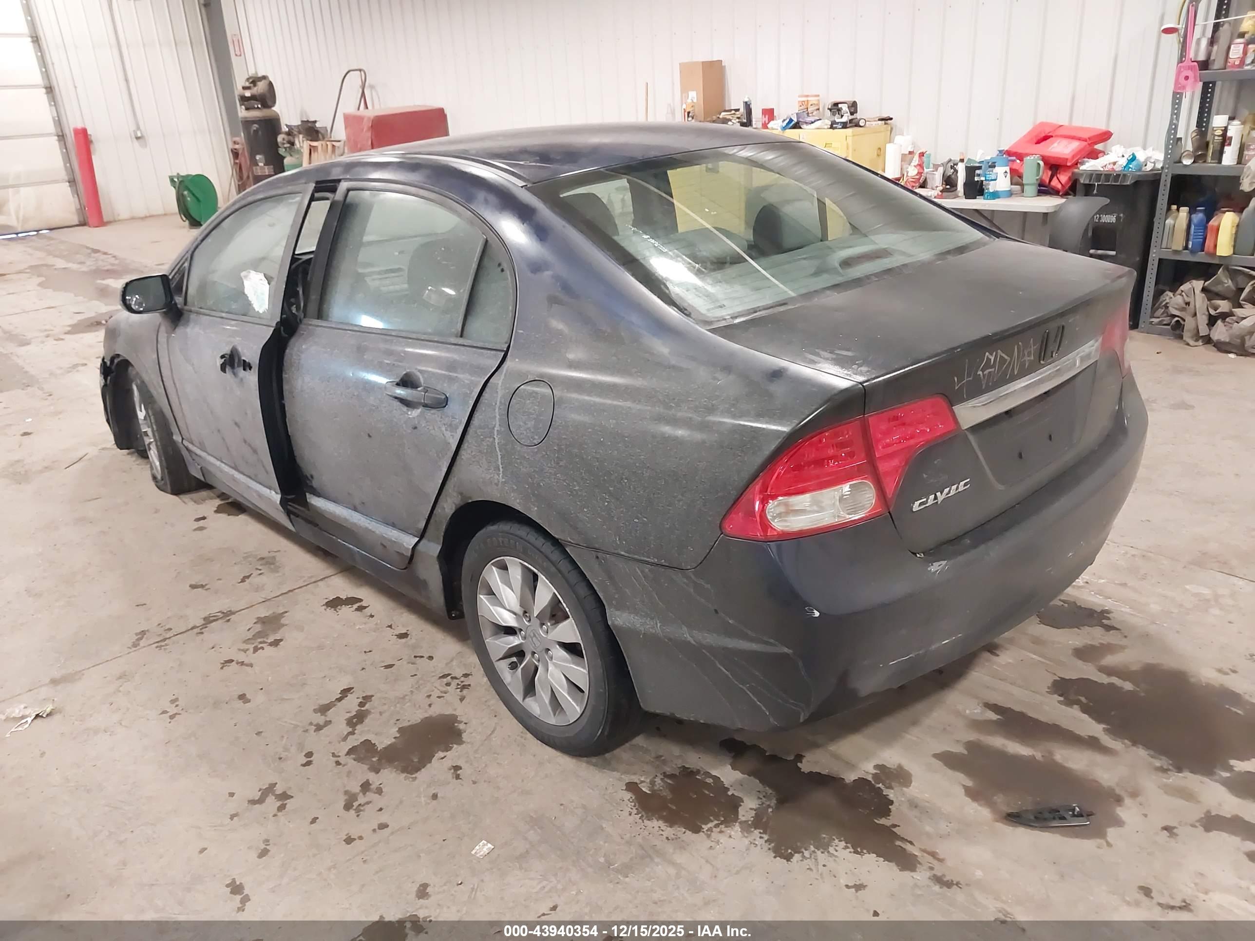 HONDA CIVIC image 3