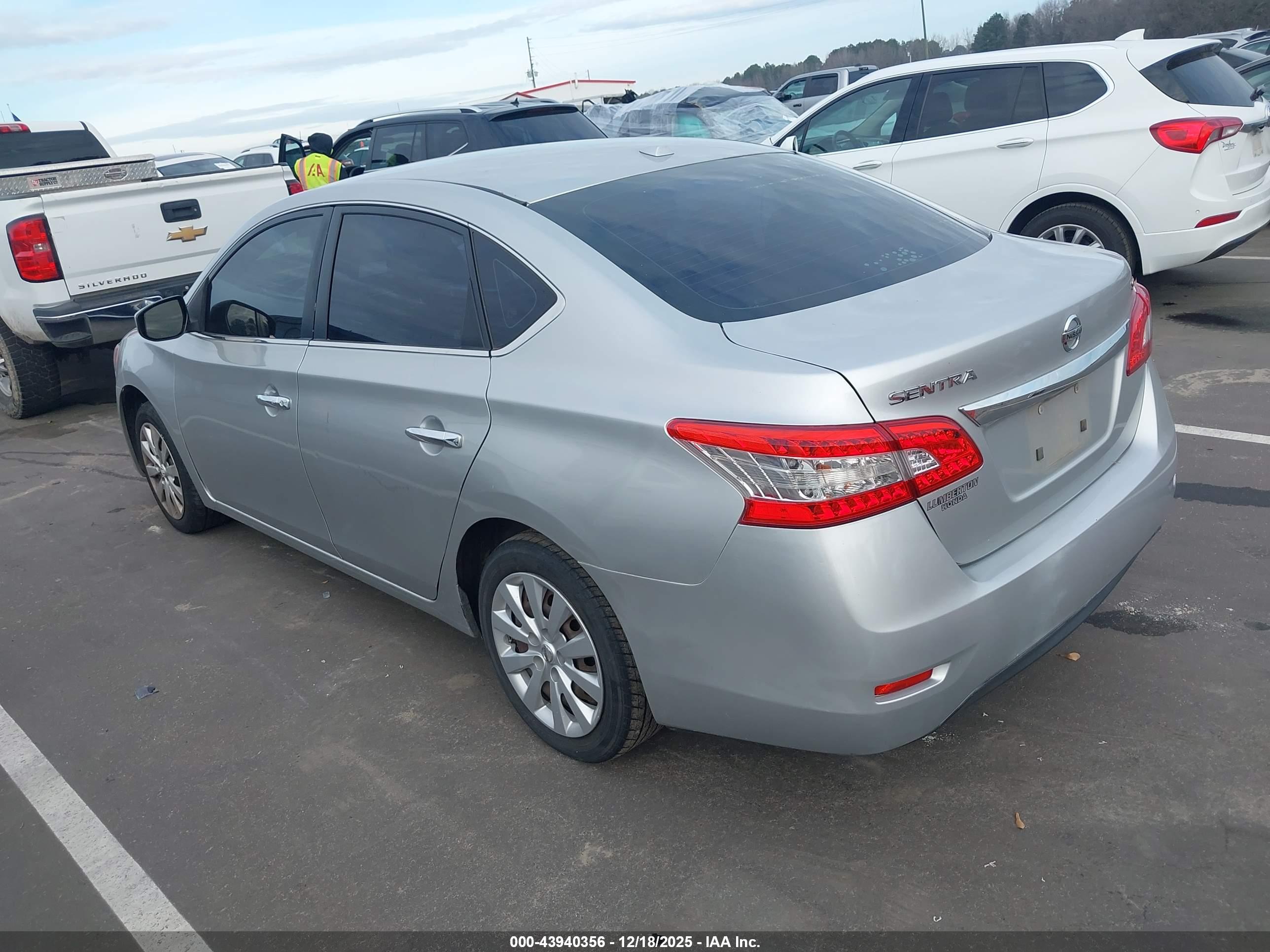 NISSAN SENTRA image 3