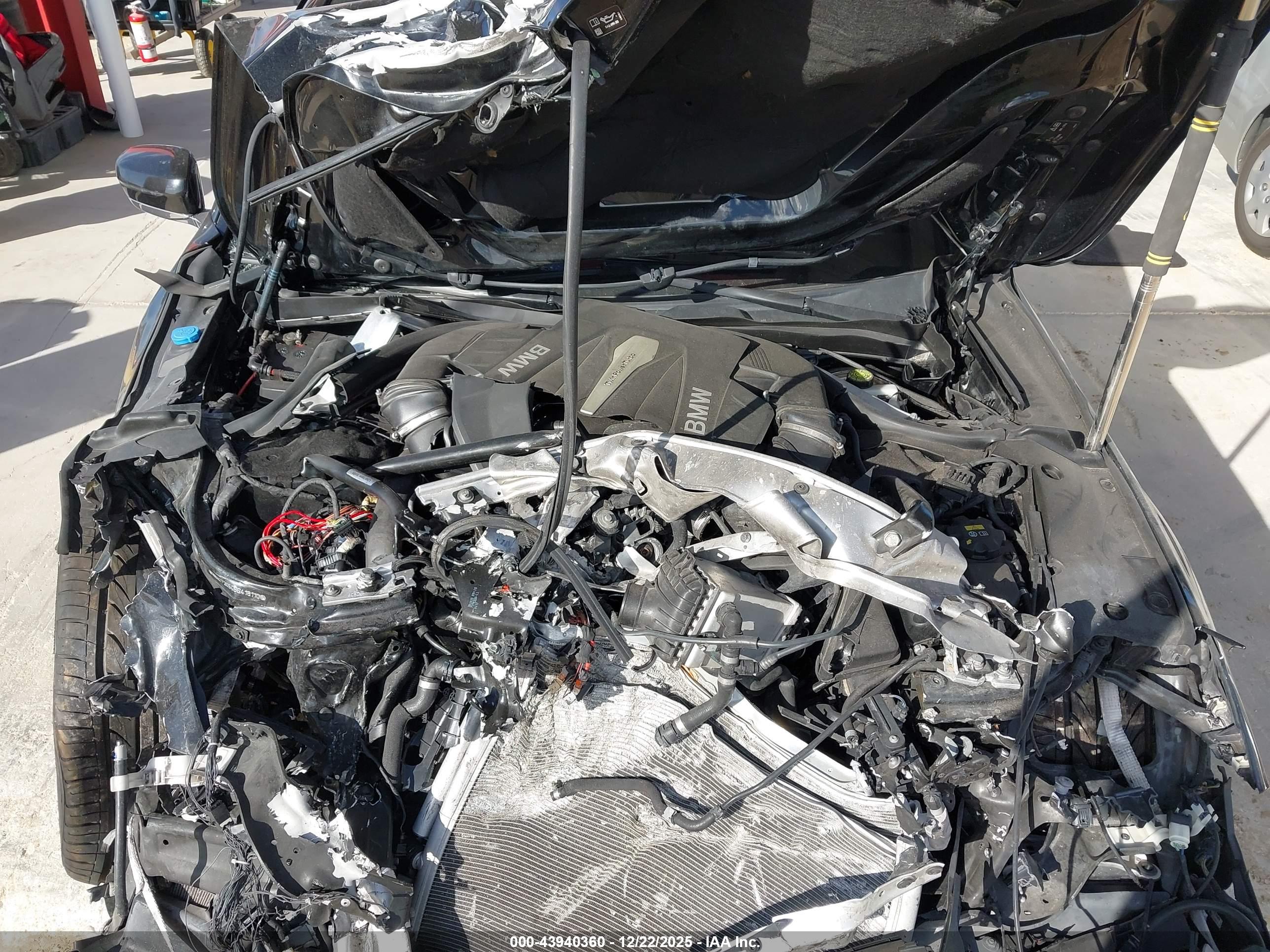 BMW 750I image 10