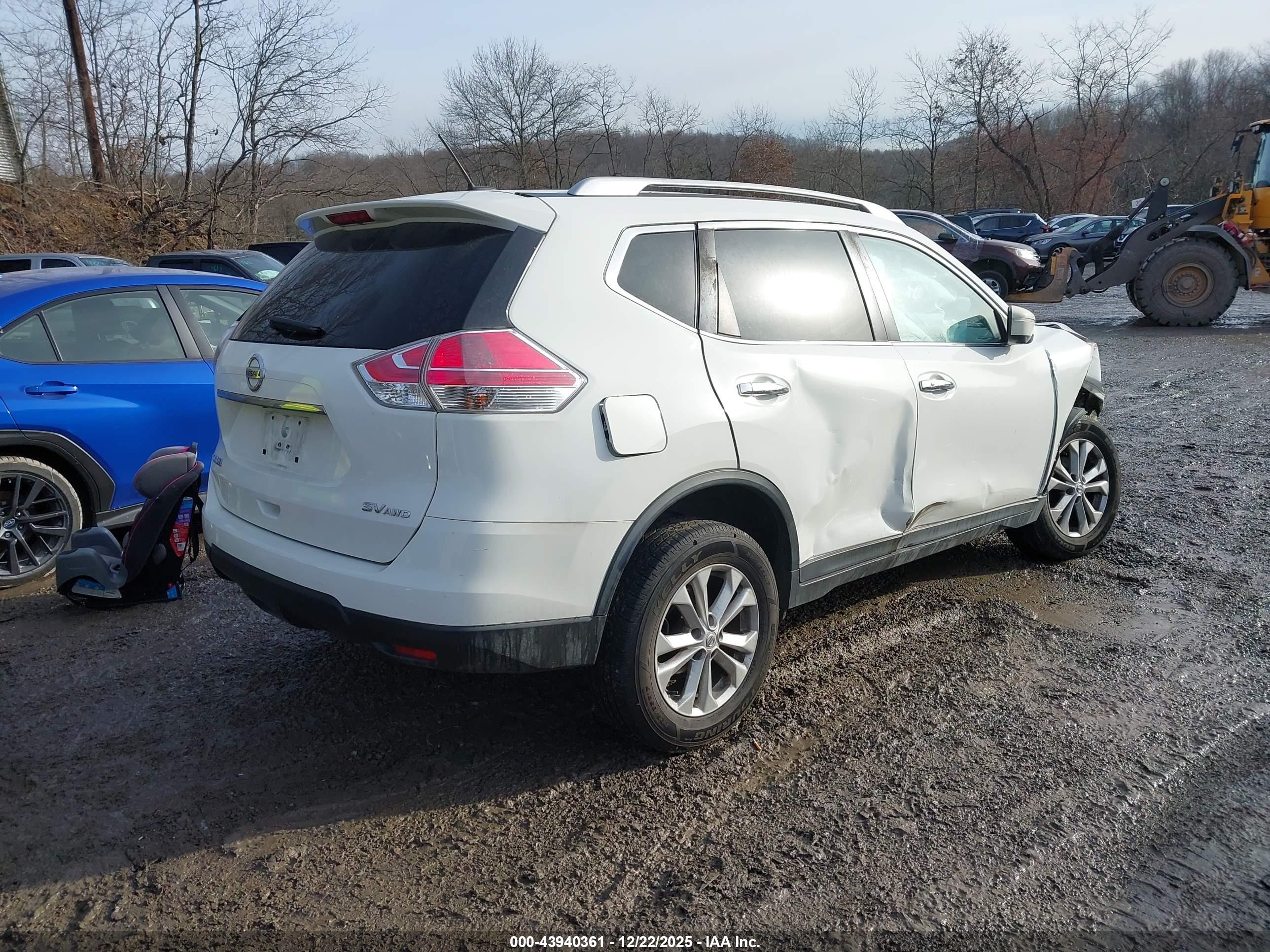 NISSAN ROGUE image 4