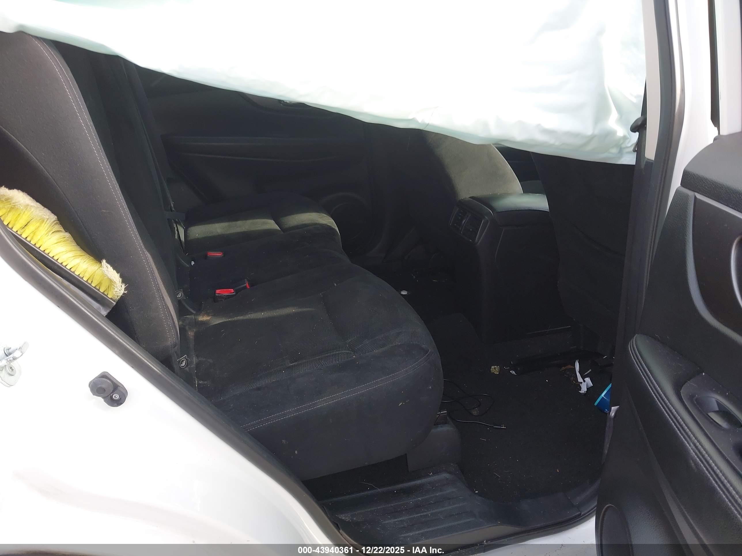 NISSAN ROGUE image 8