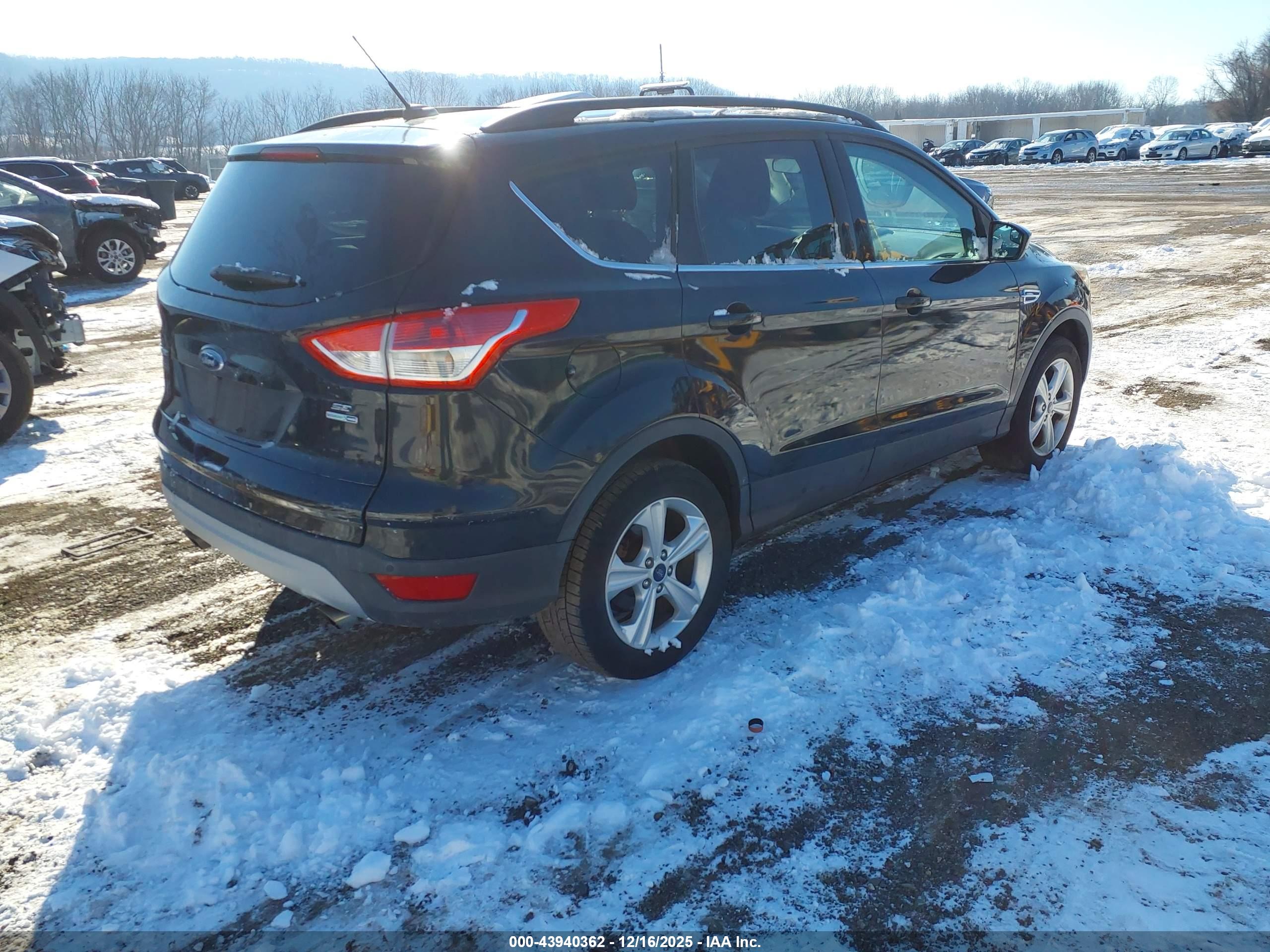 FORD ESCAPE image 4