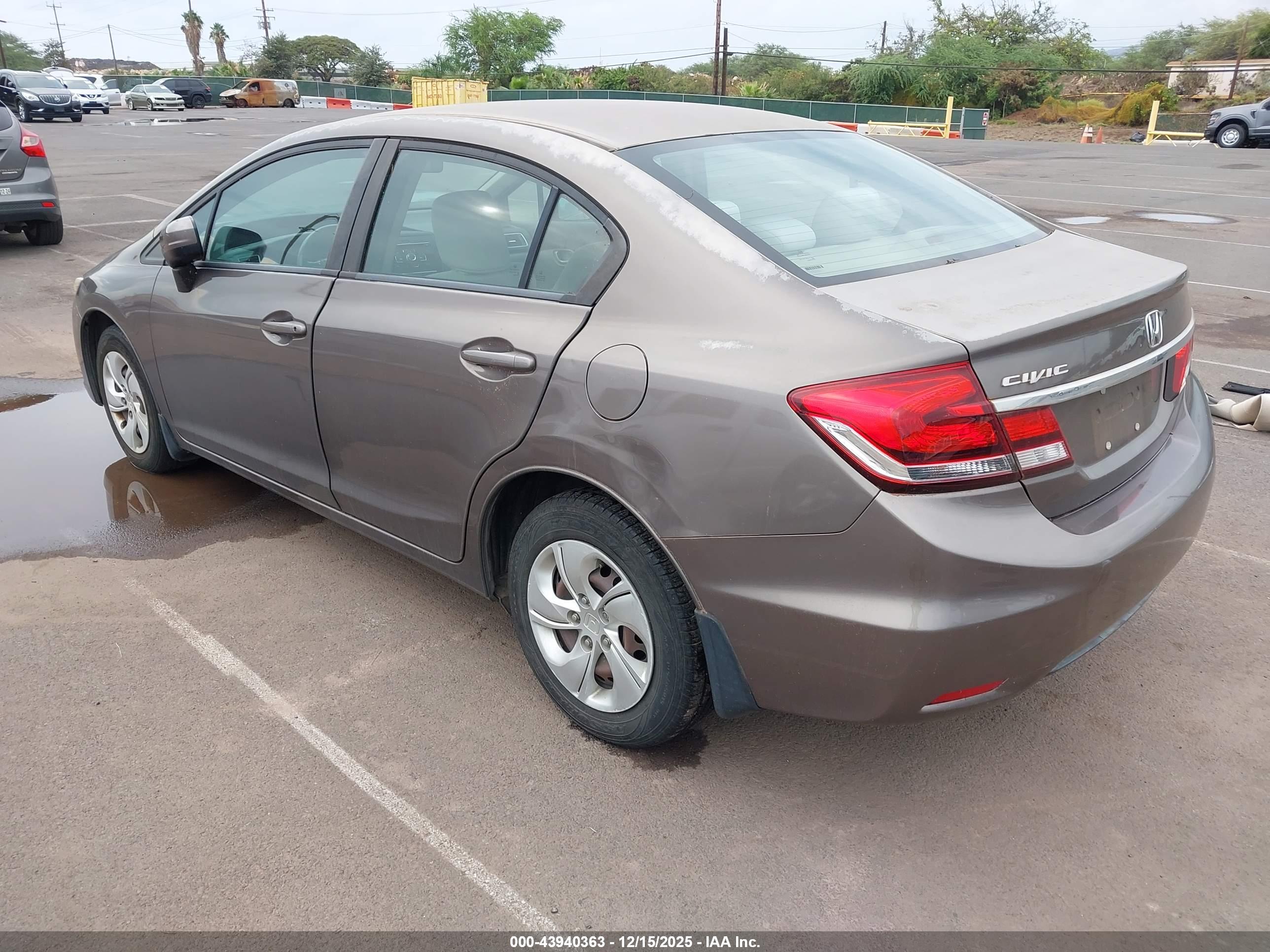 HONDA CIVIC image 3