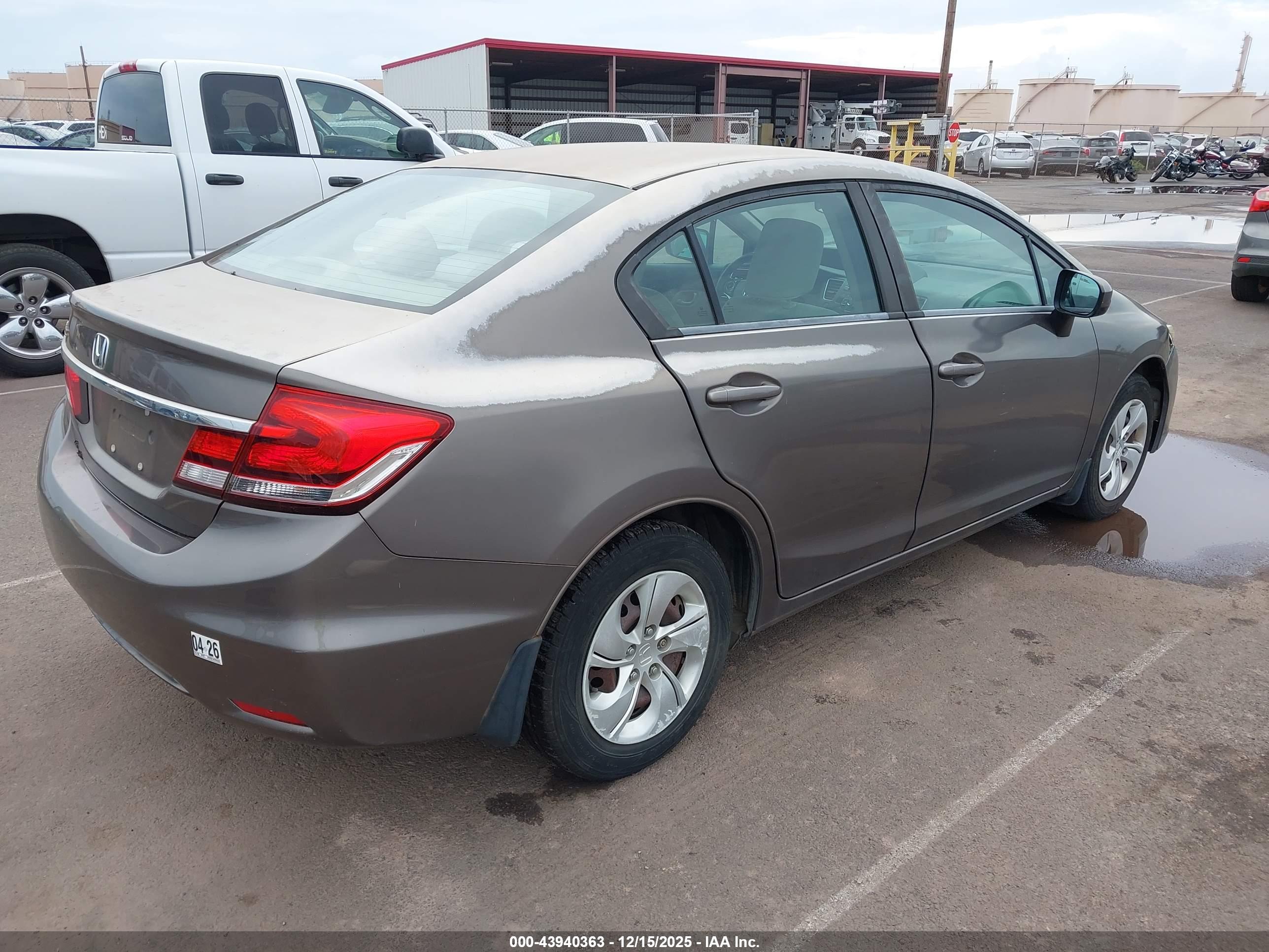 HONDA CIVIC image 4