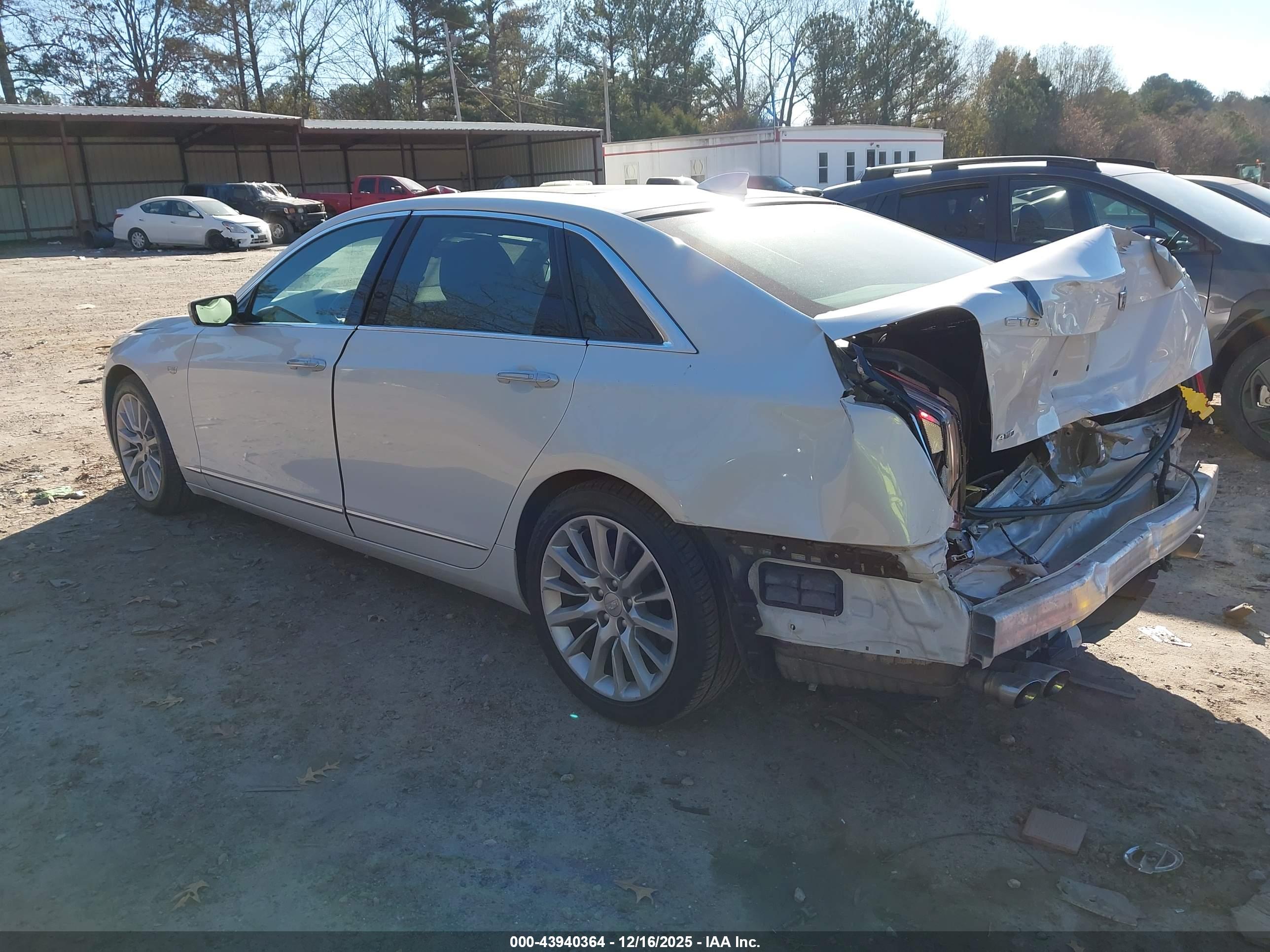 CADILLAC CT6 image 3