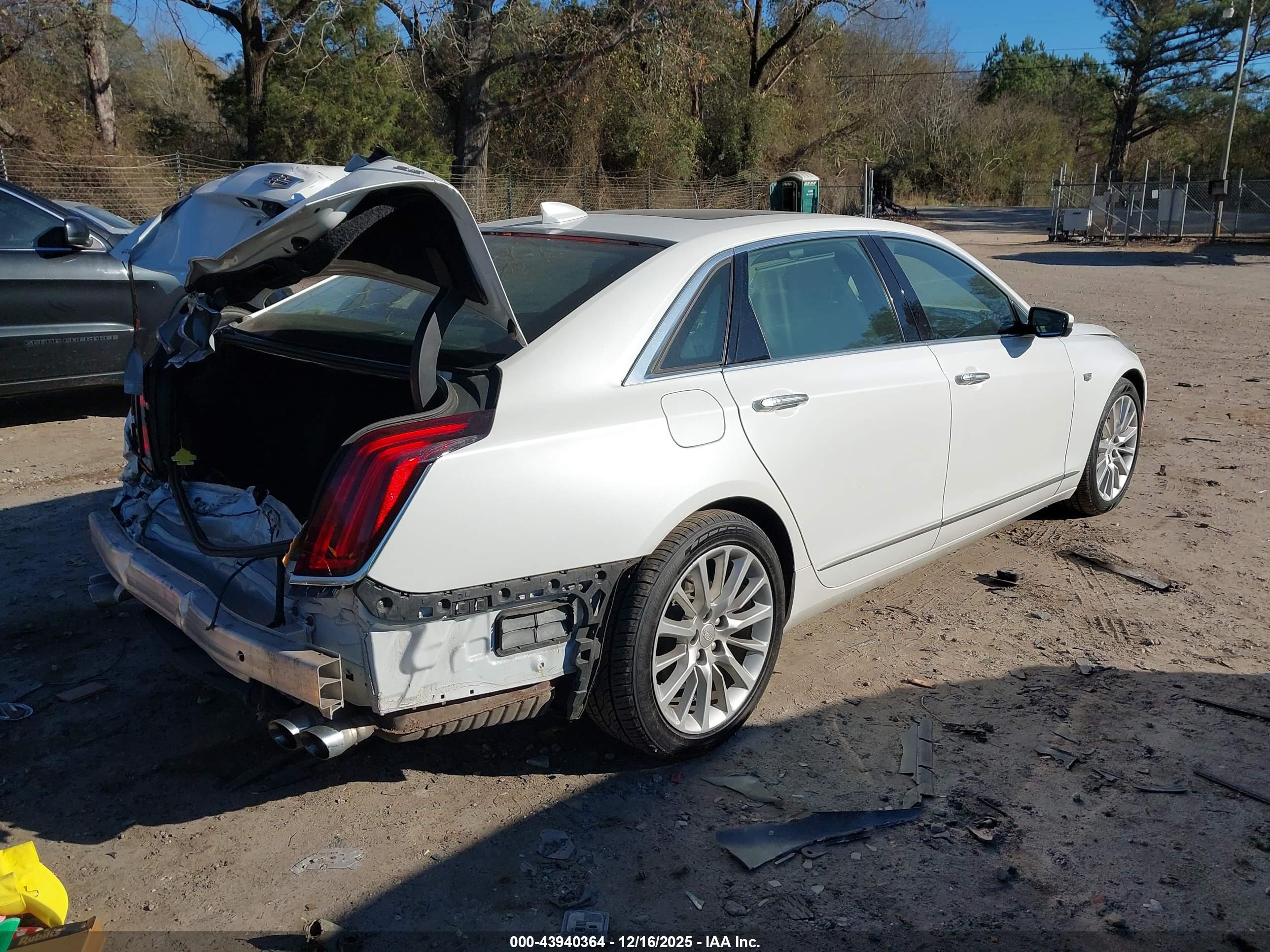 CADILLAC CT6 image 4