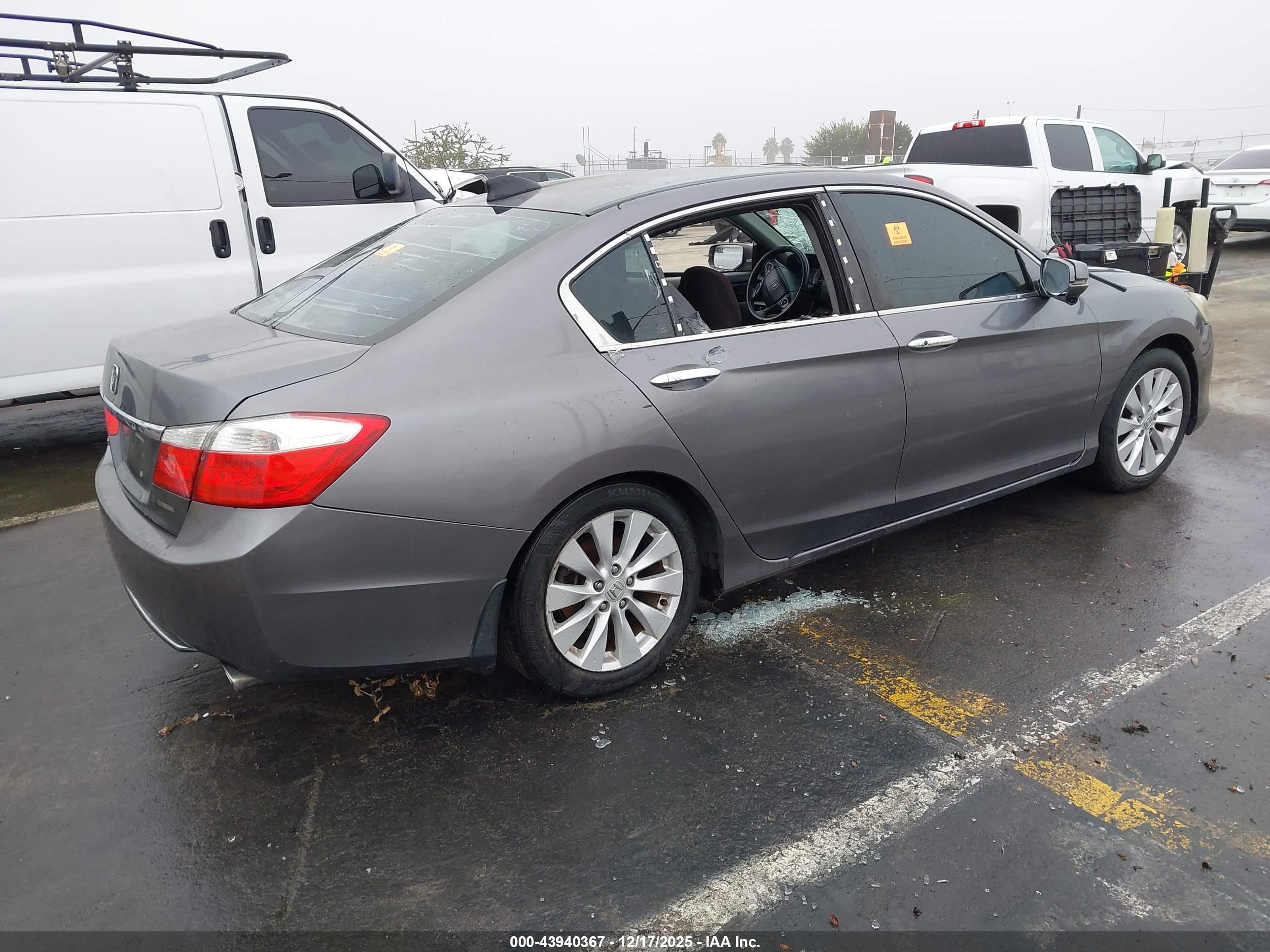 HONDA ACCORD image 4