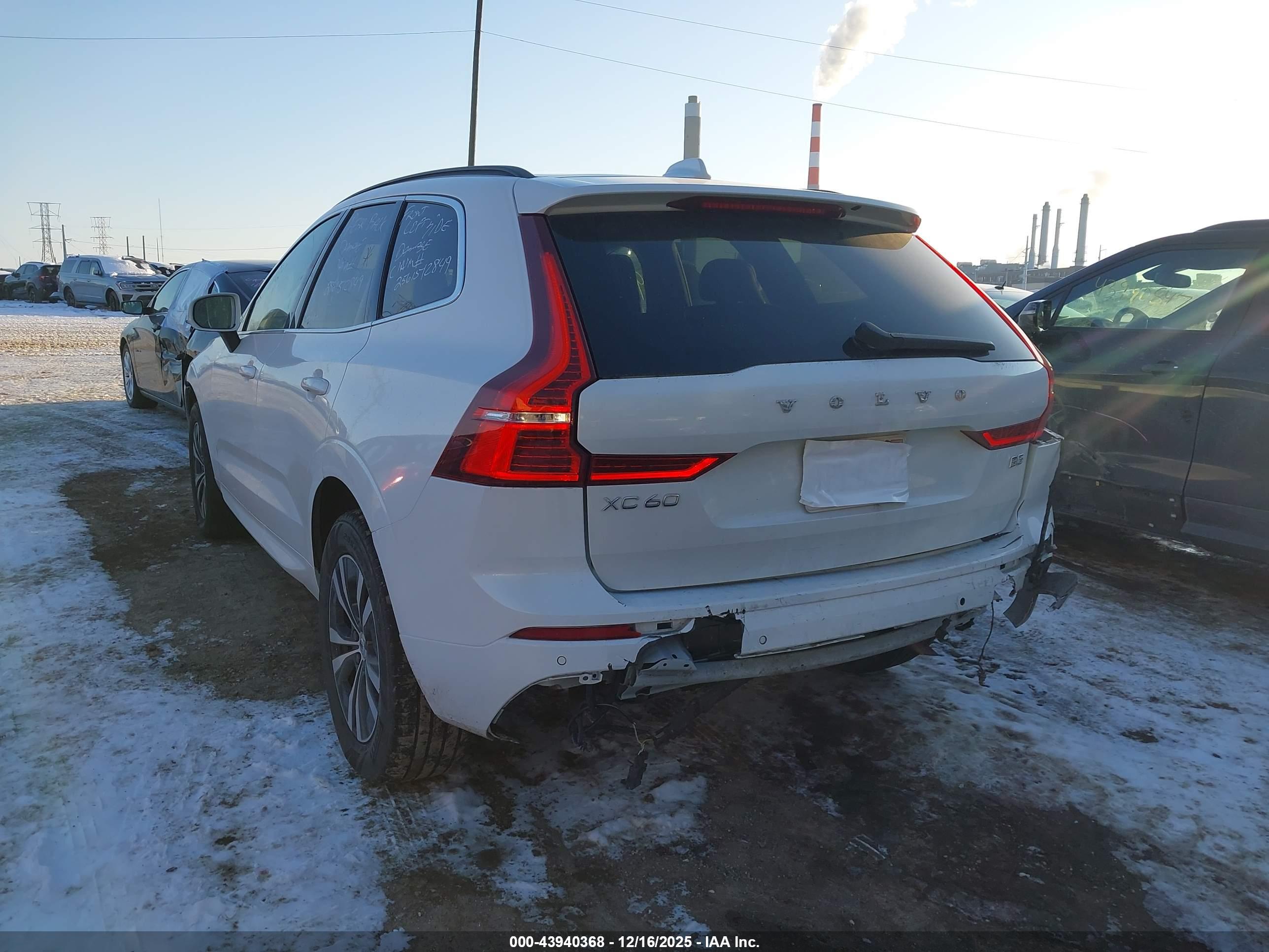VOLVO XC60 image 3
