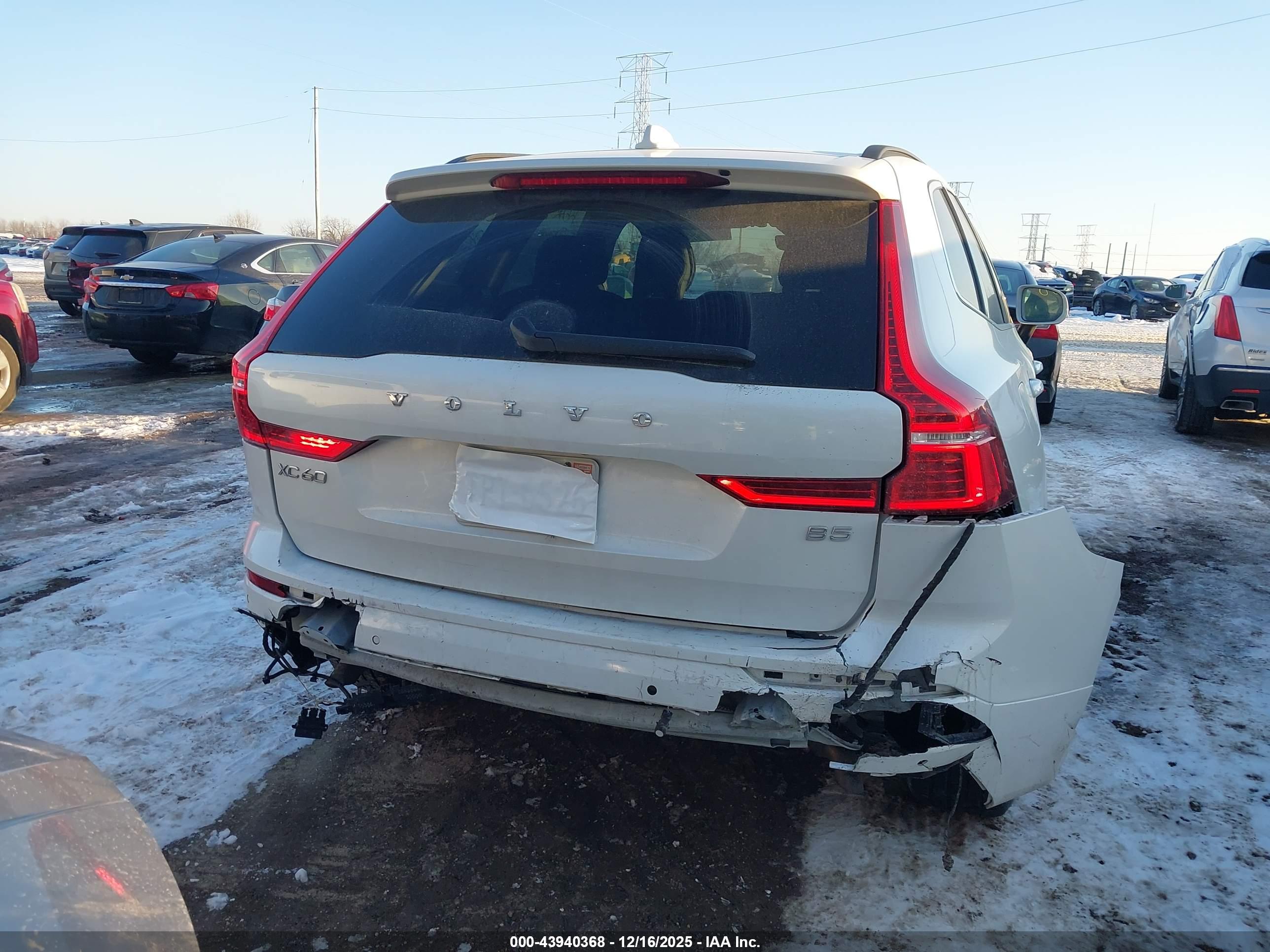 VOLVO XC60 image 6