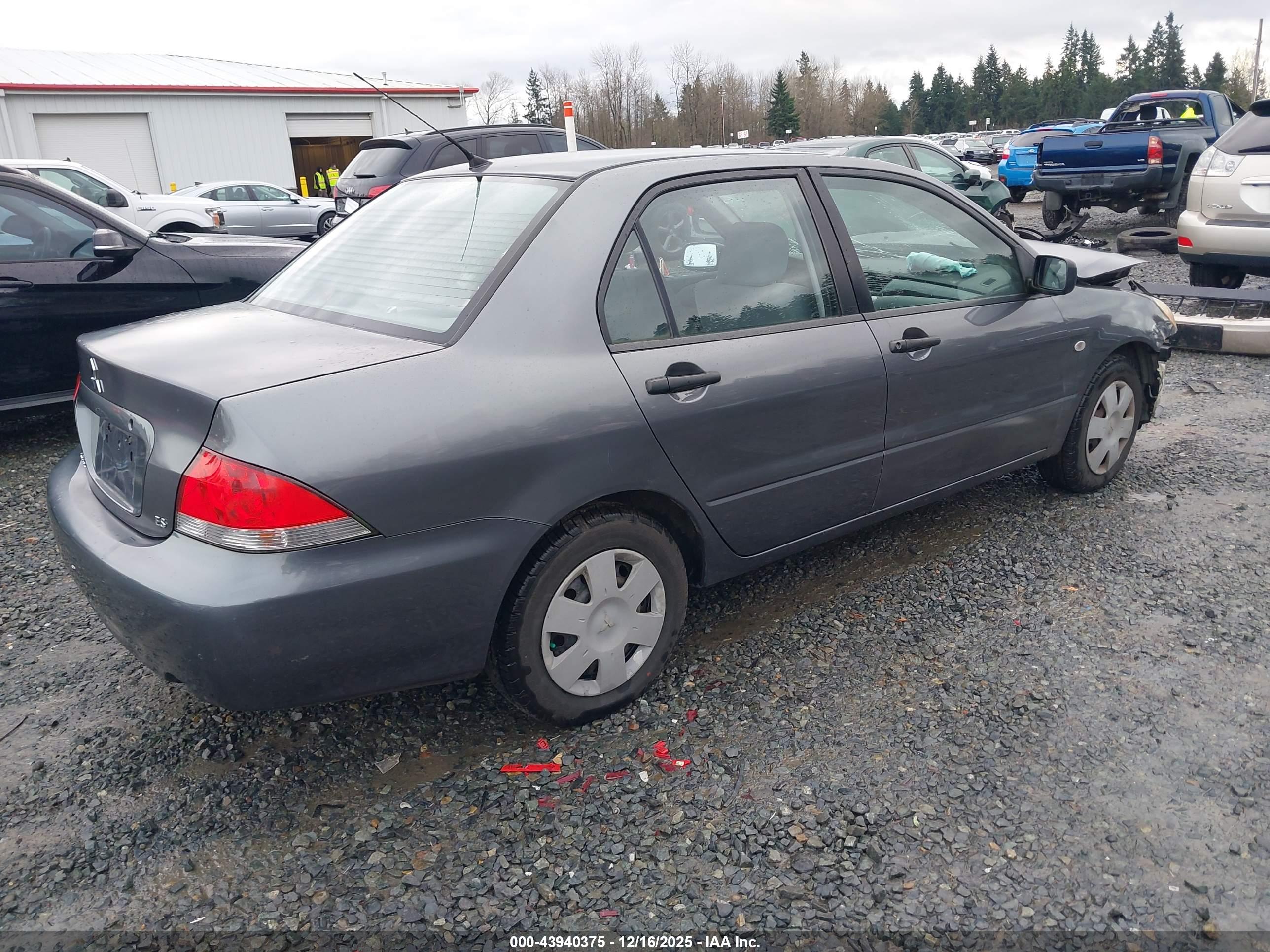 MITSUBISHI LANCER image 4