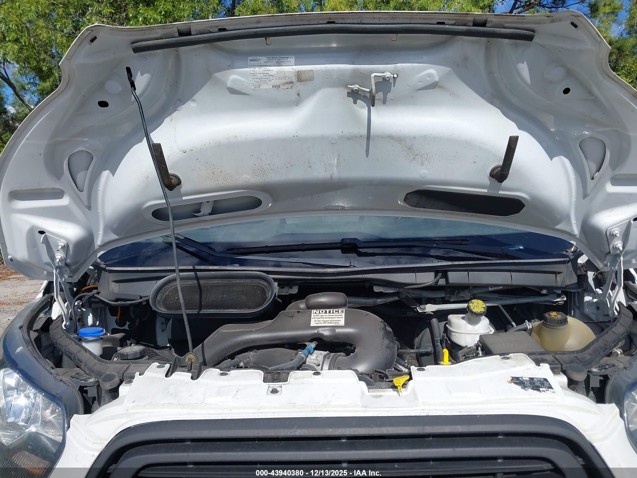 FORD TRANSIT-150 image 10