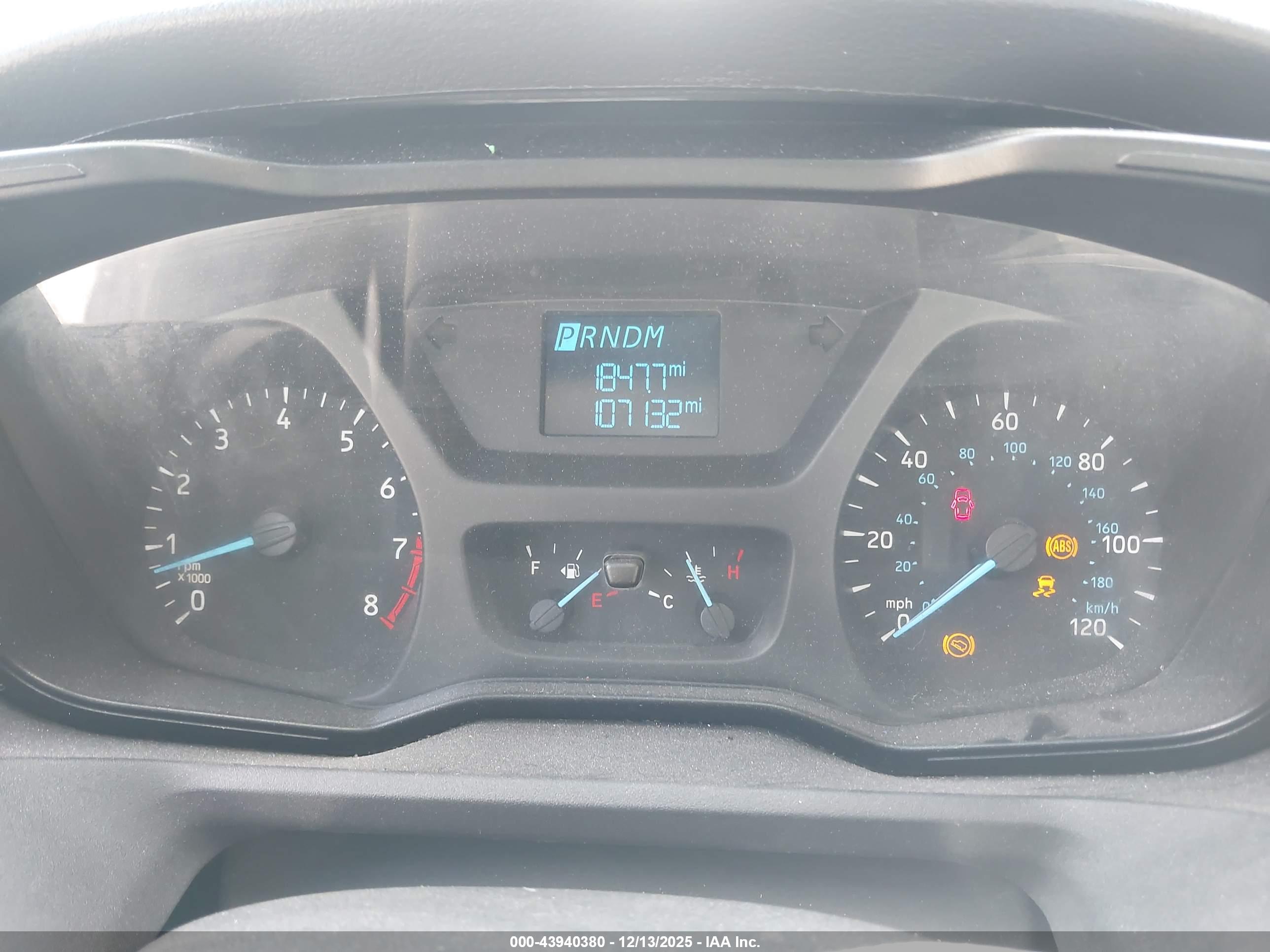 FORD TRANSIT-150 image 7