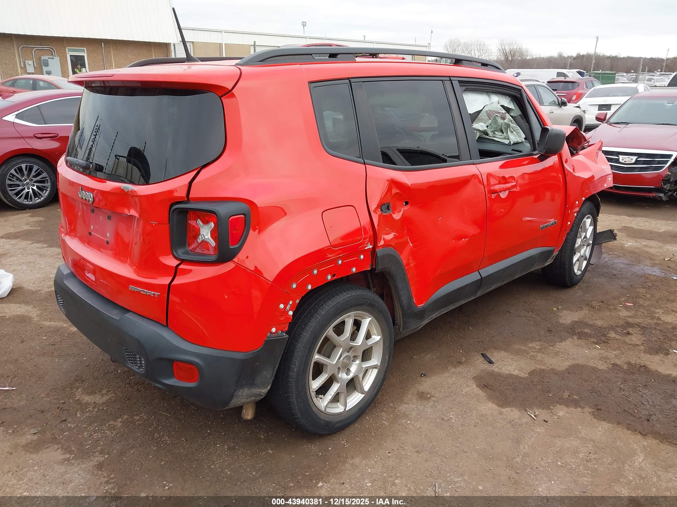 JEEP RENEGADE image 4