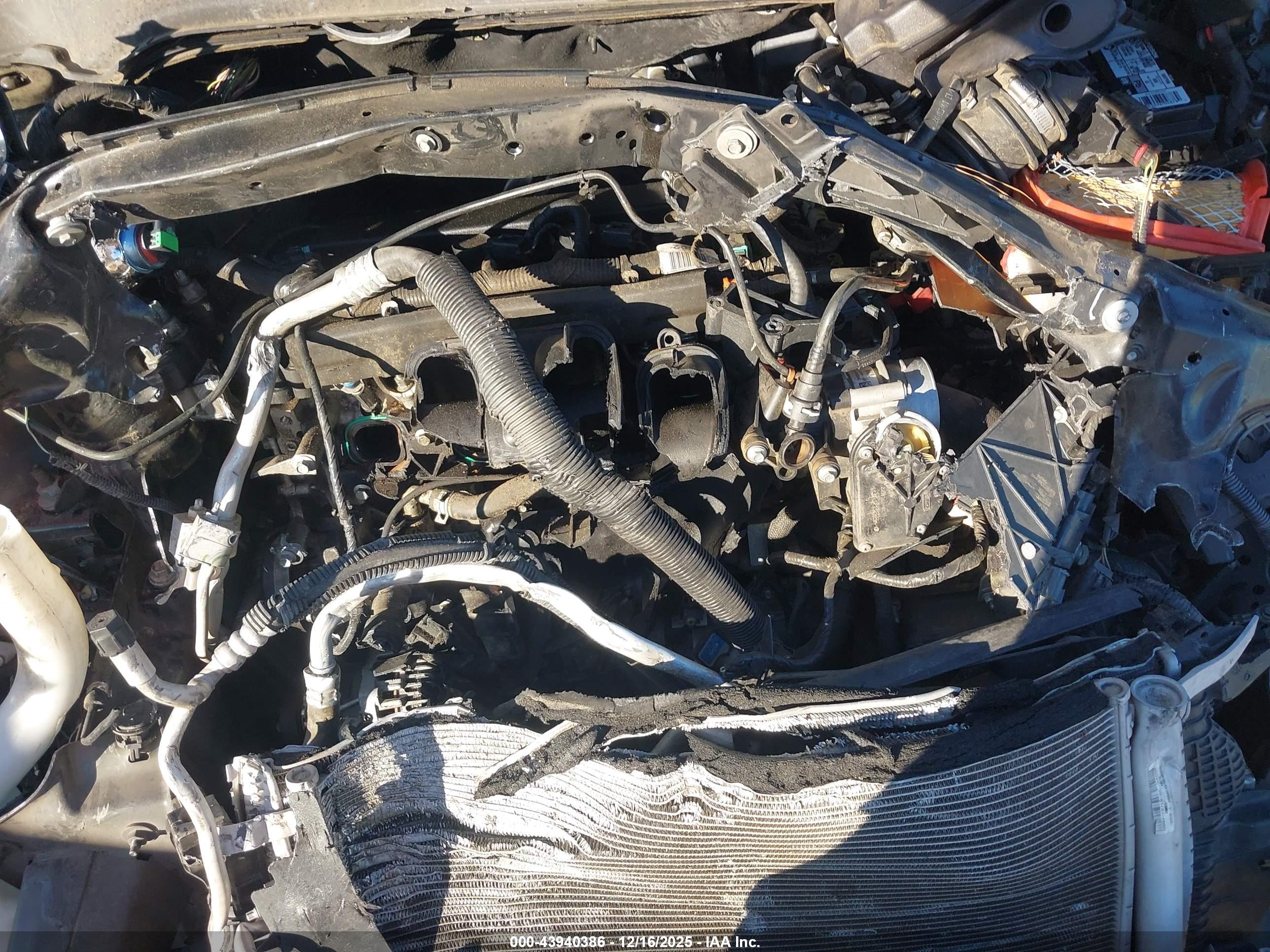 FORD FUSION image 10