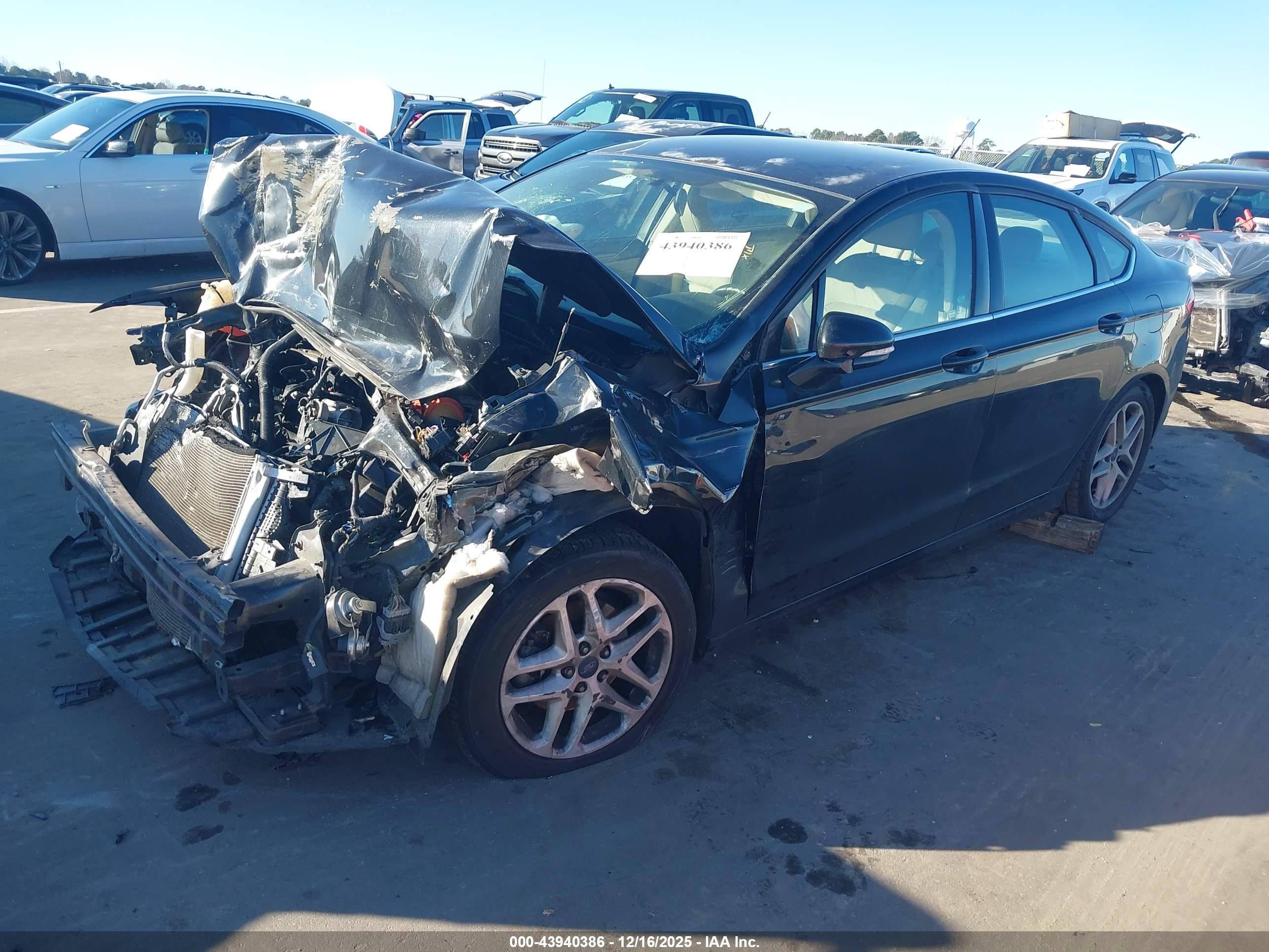 FORD FUSION image 2