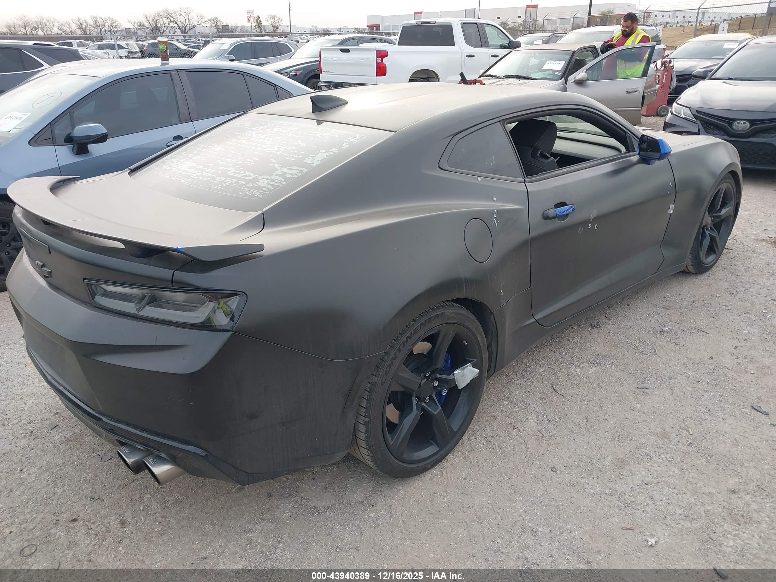 CHEVROLET CAMARO image 4