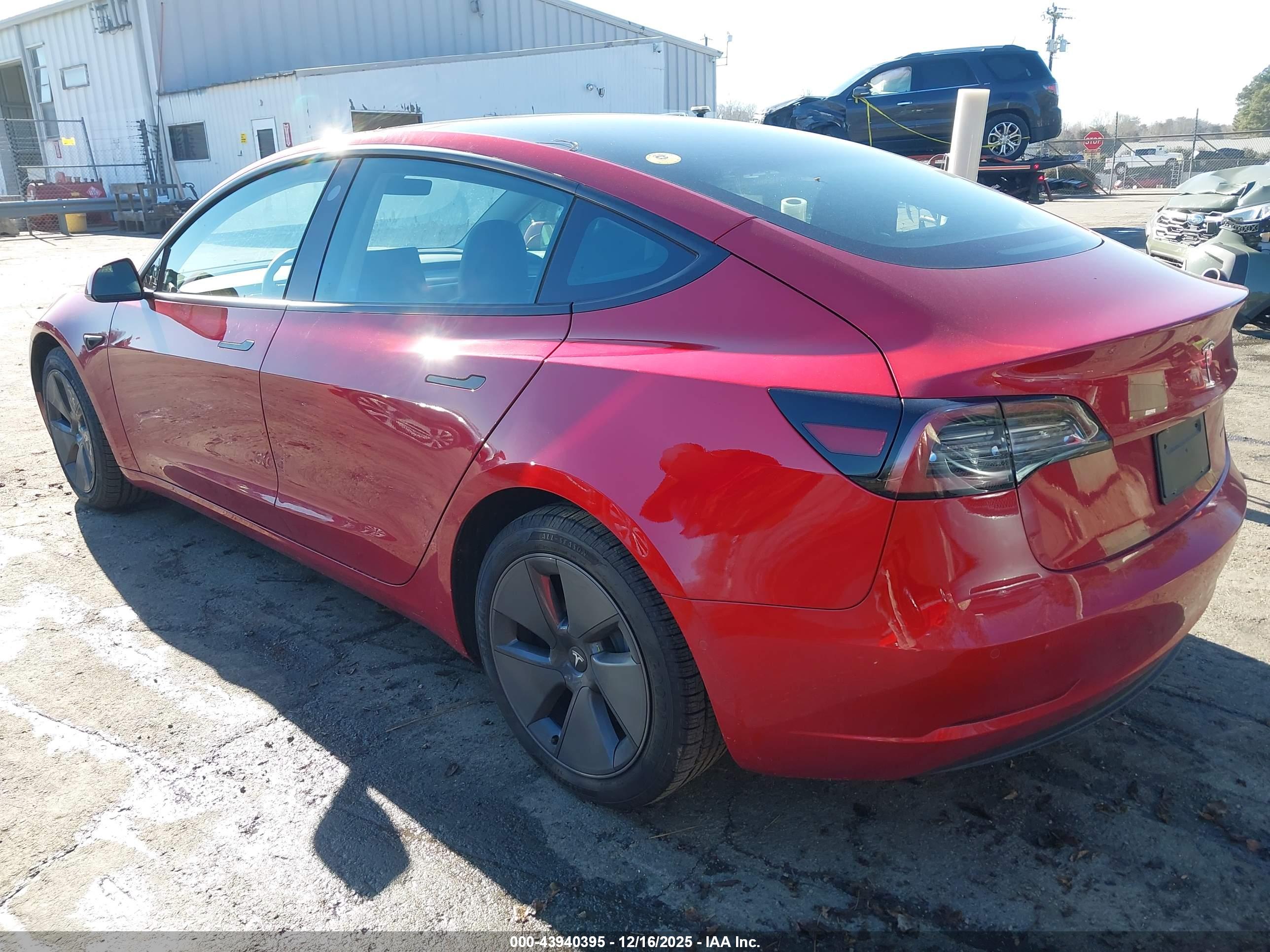 TESLA MODEL image 3