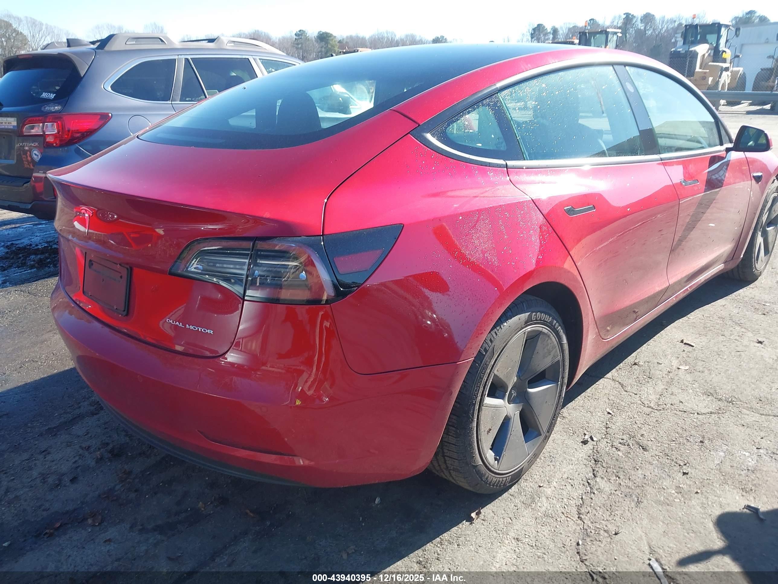 TESLA MODEL image 4