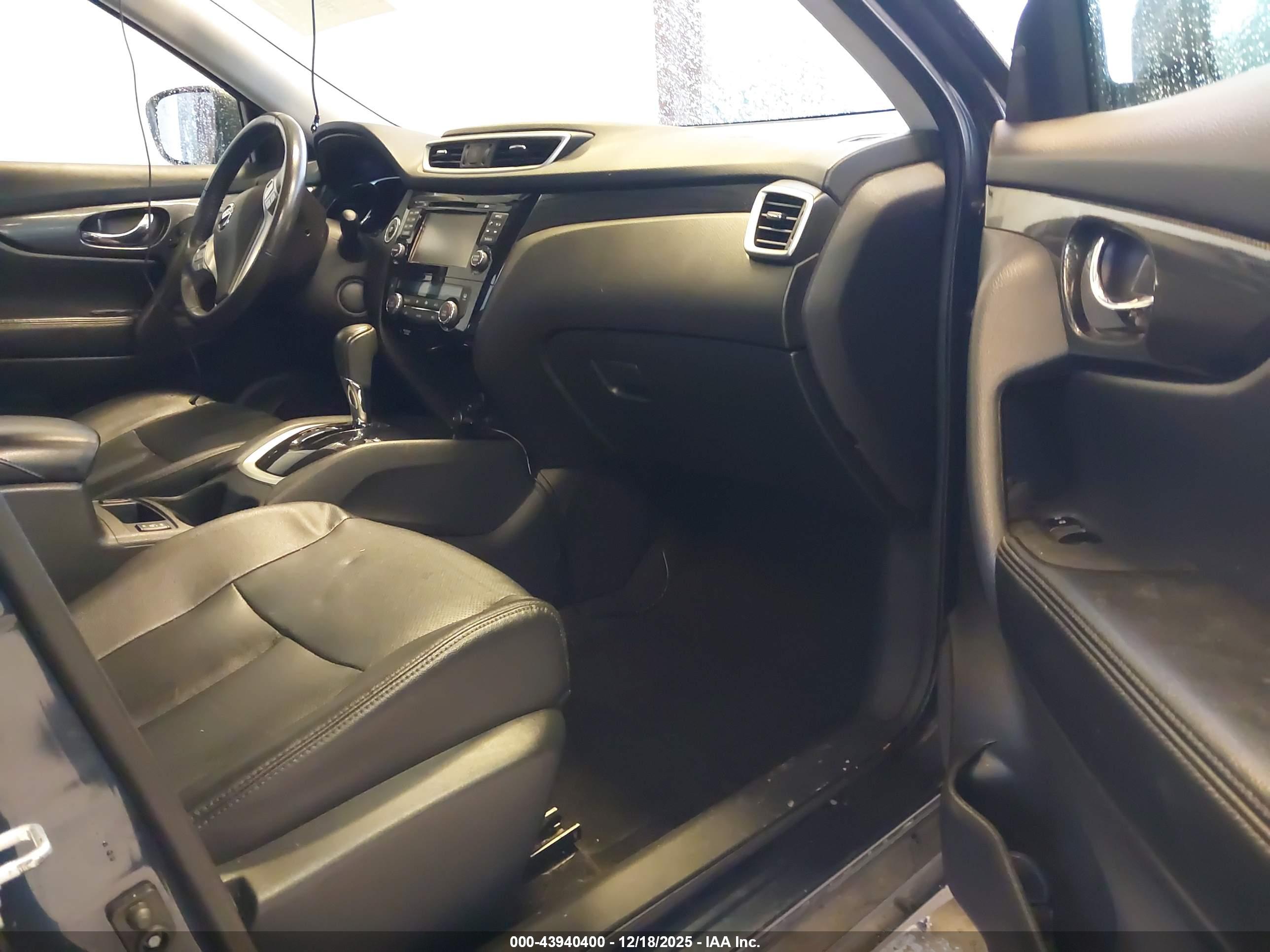 NISSAN ROGUE image 5