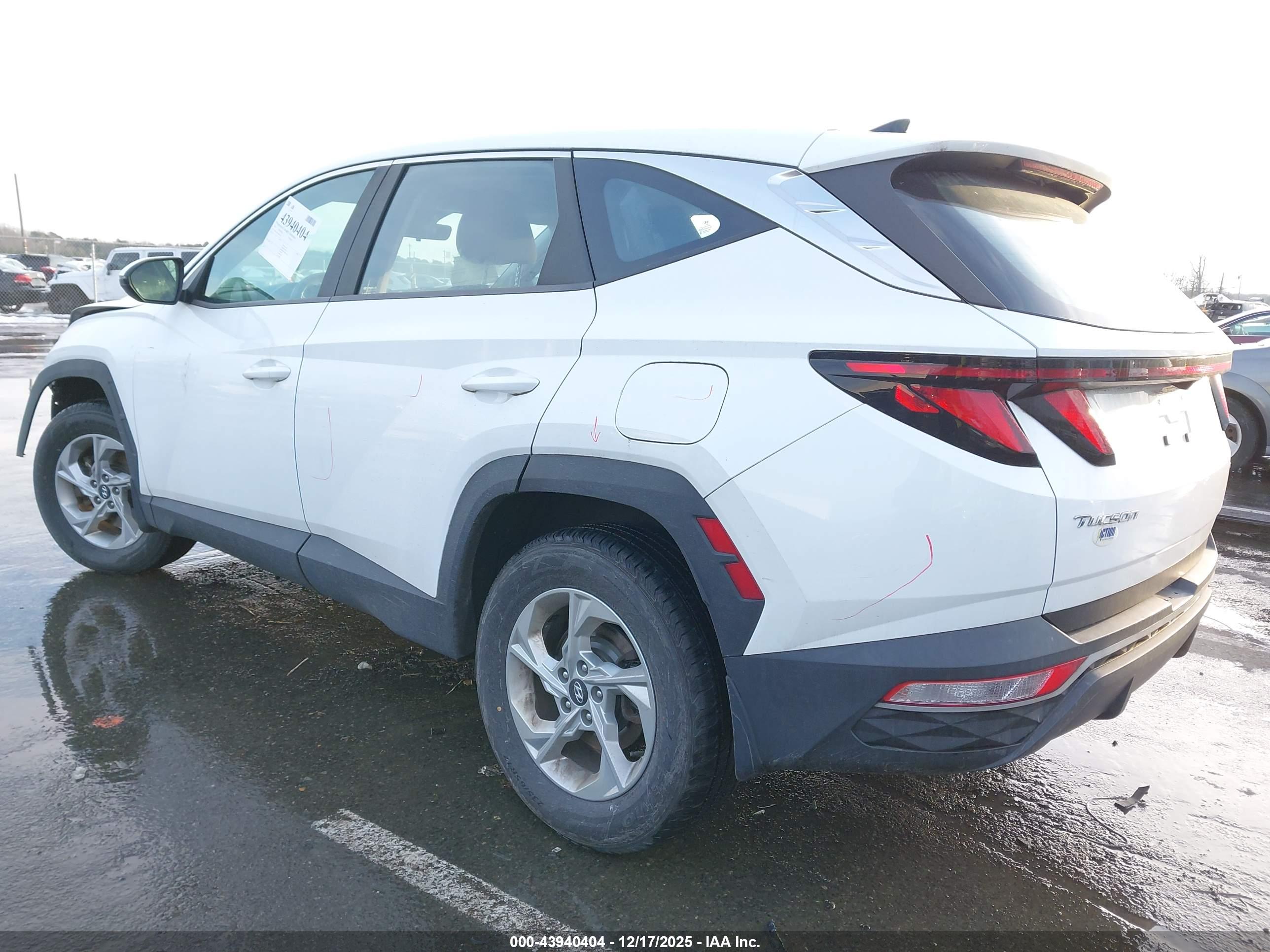 HYUNDAI TUCSON image 3