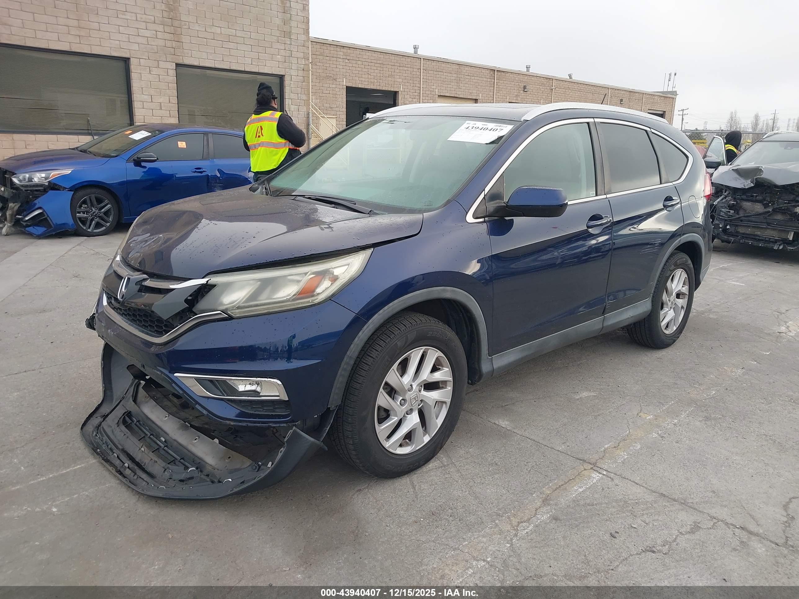 HONDA CR-V image 2