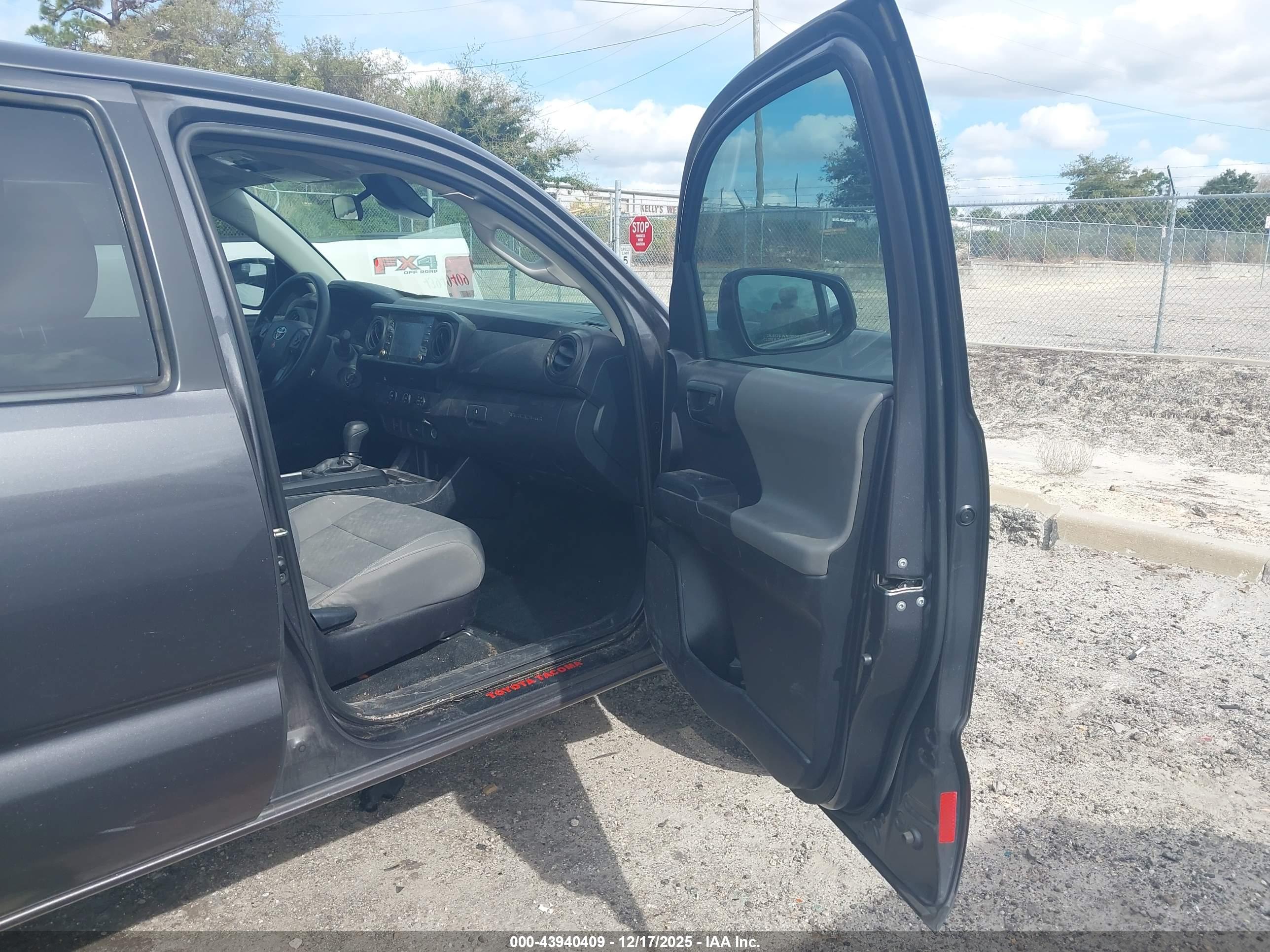 TOYOTA TACOMA image 5