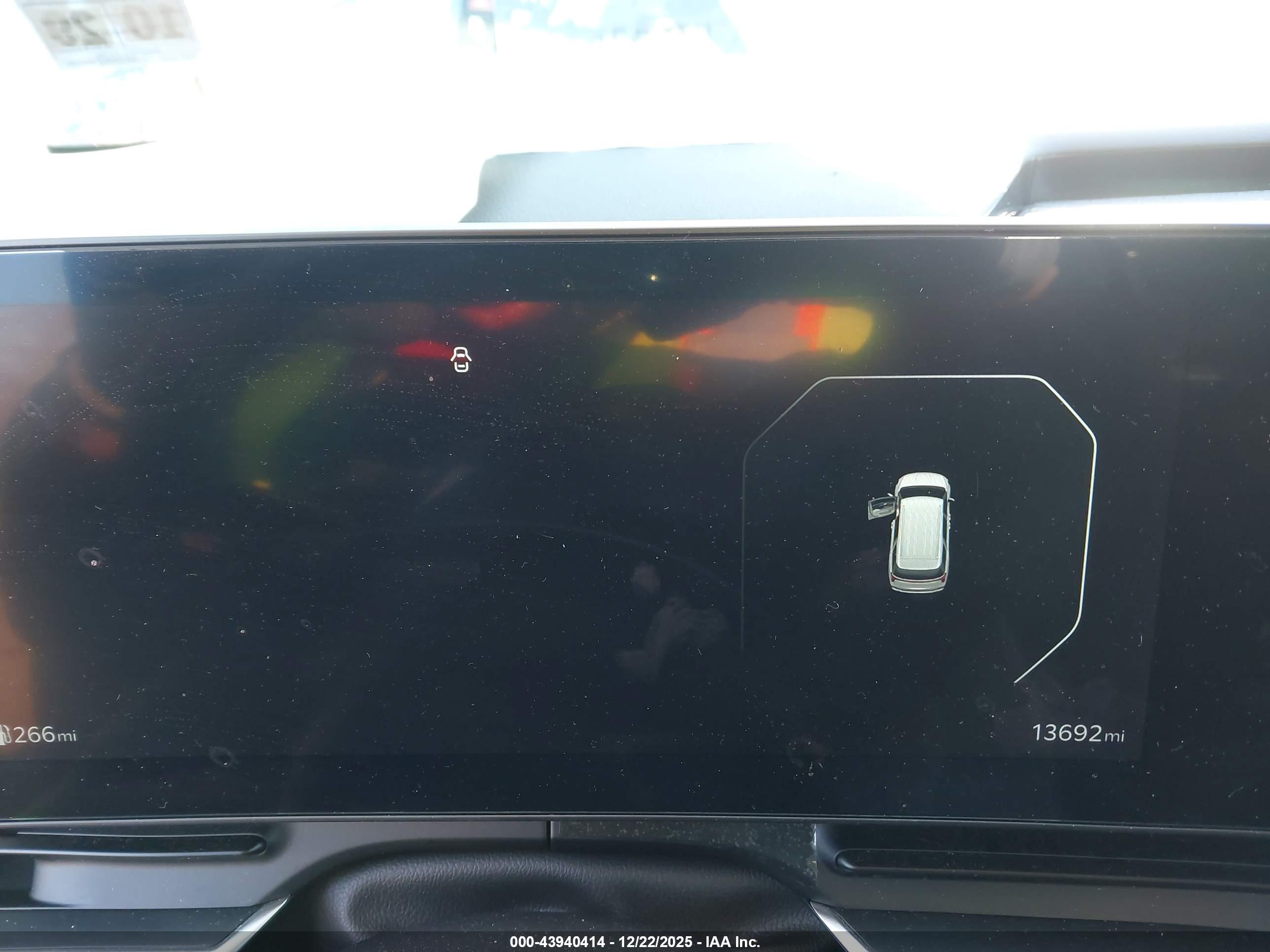 KIA CARNIVAL image 7