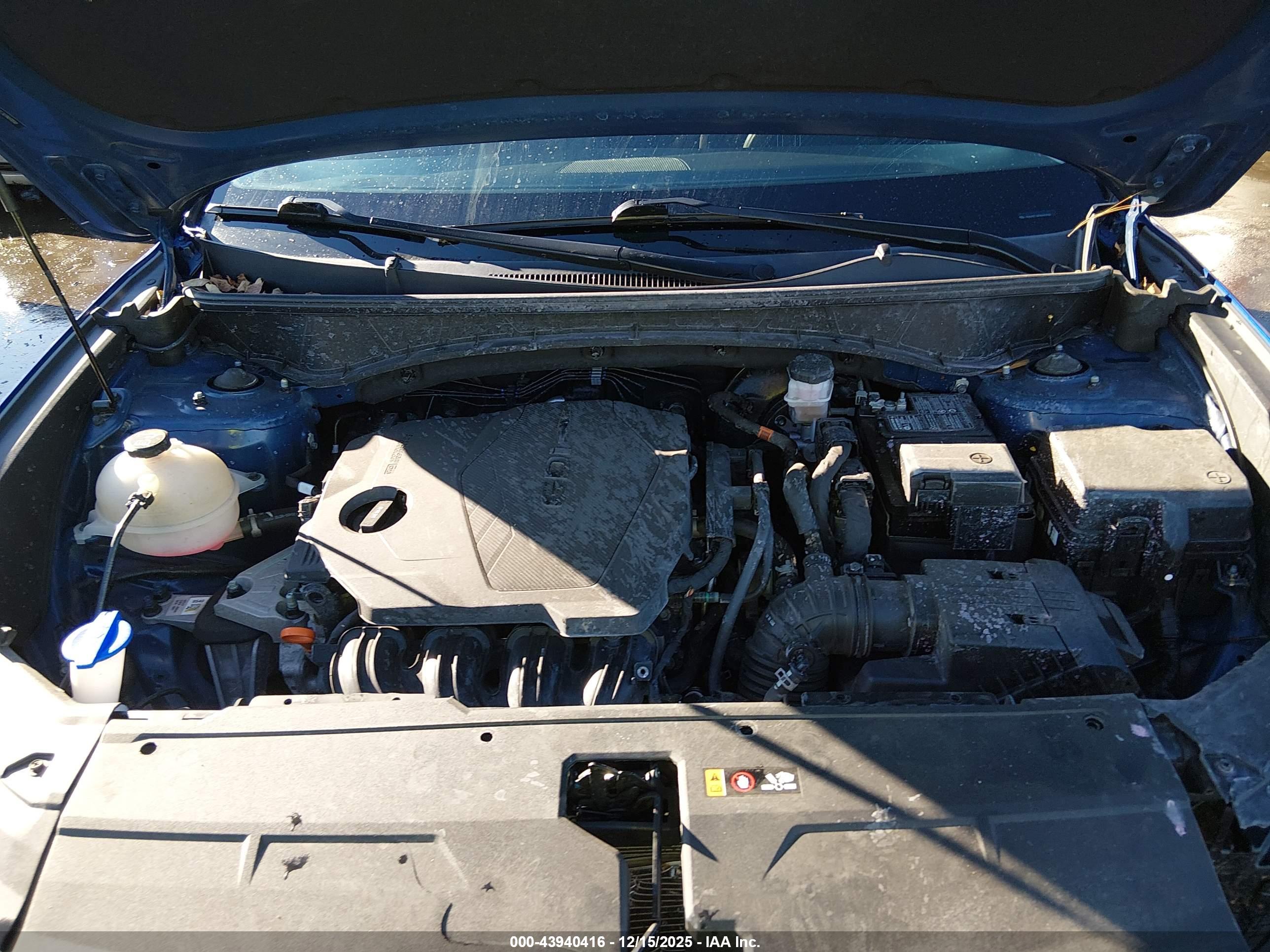 HYUNDAI TUCSON image 10