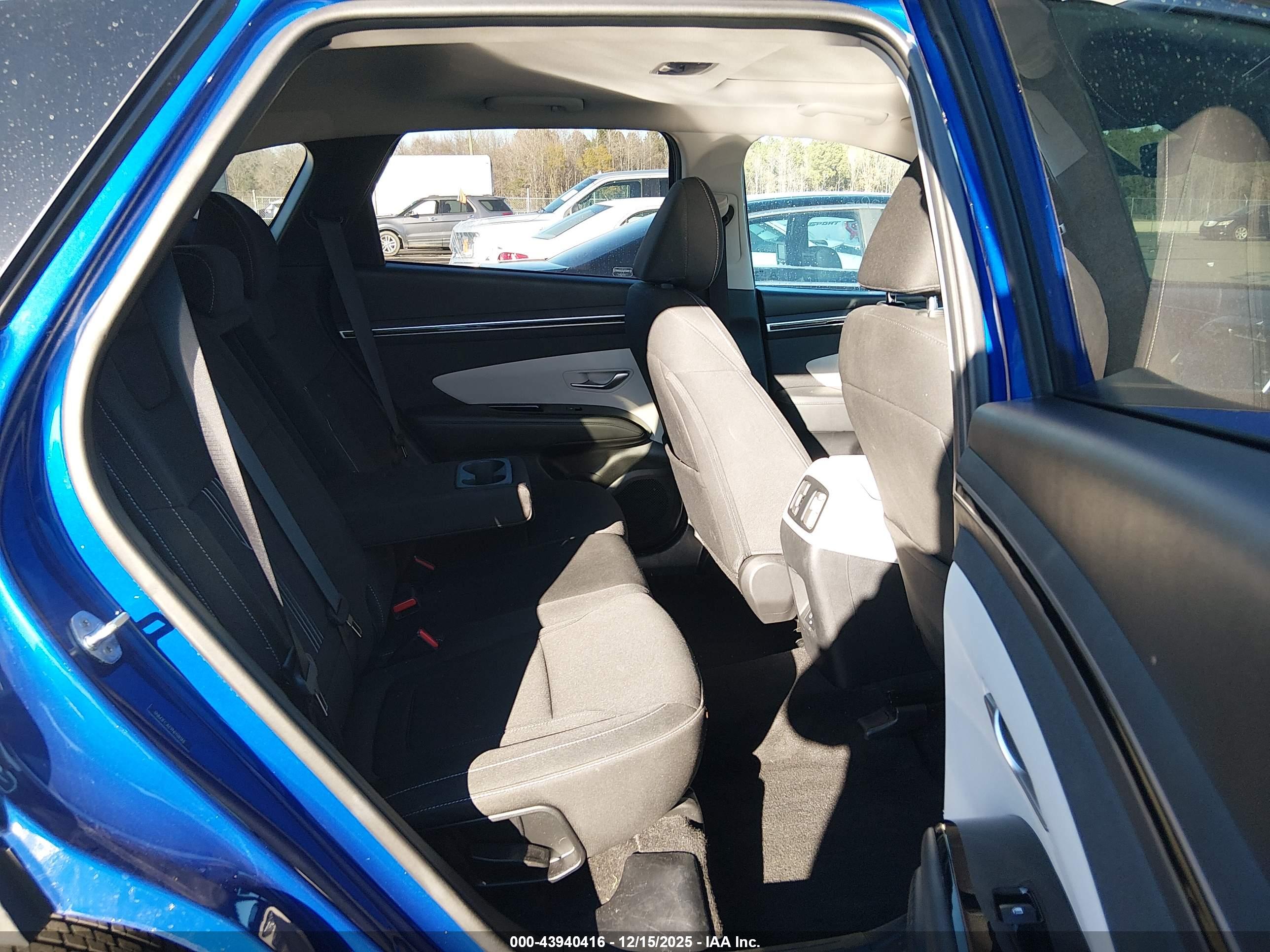 HYUNDAI TUCSON image 8