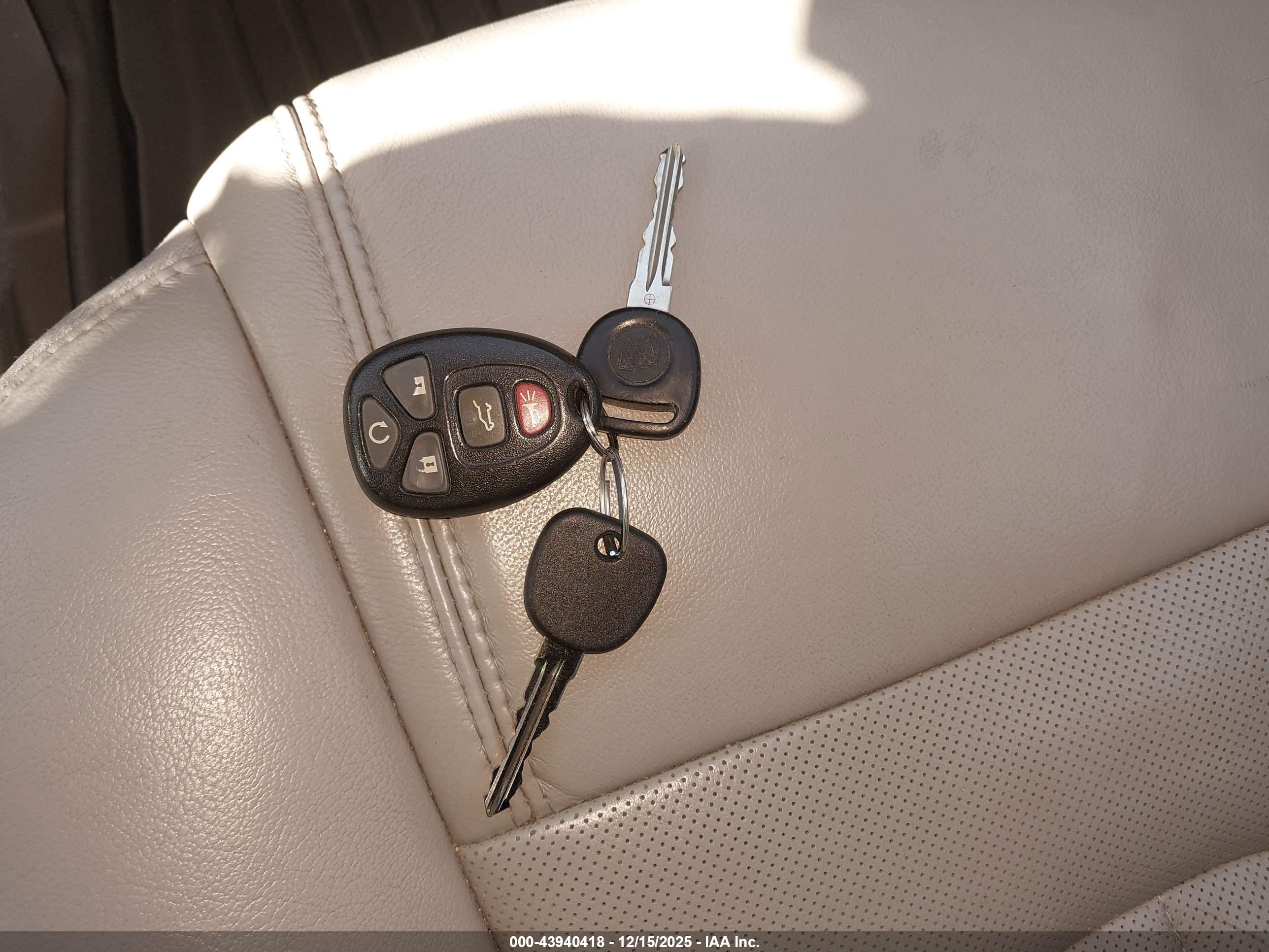 BUICK ENCLAVE image 11