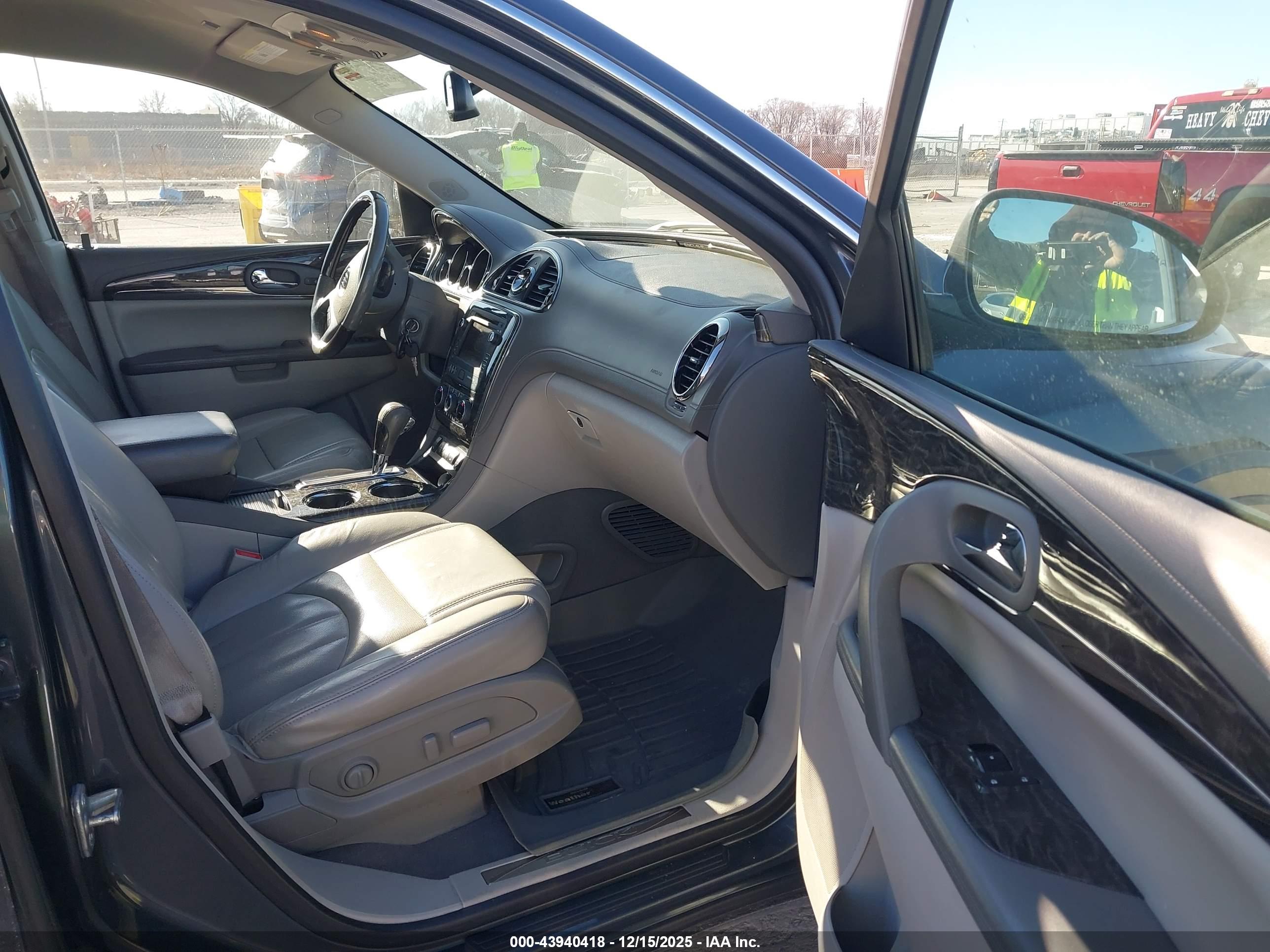 BUICK ENCLAVE image 5
