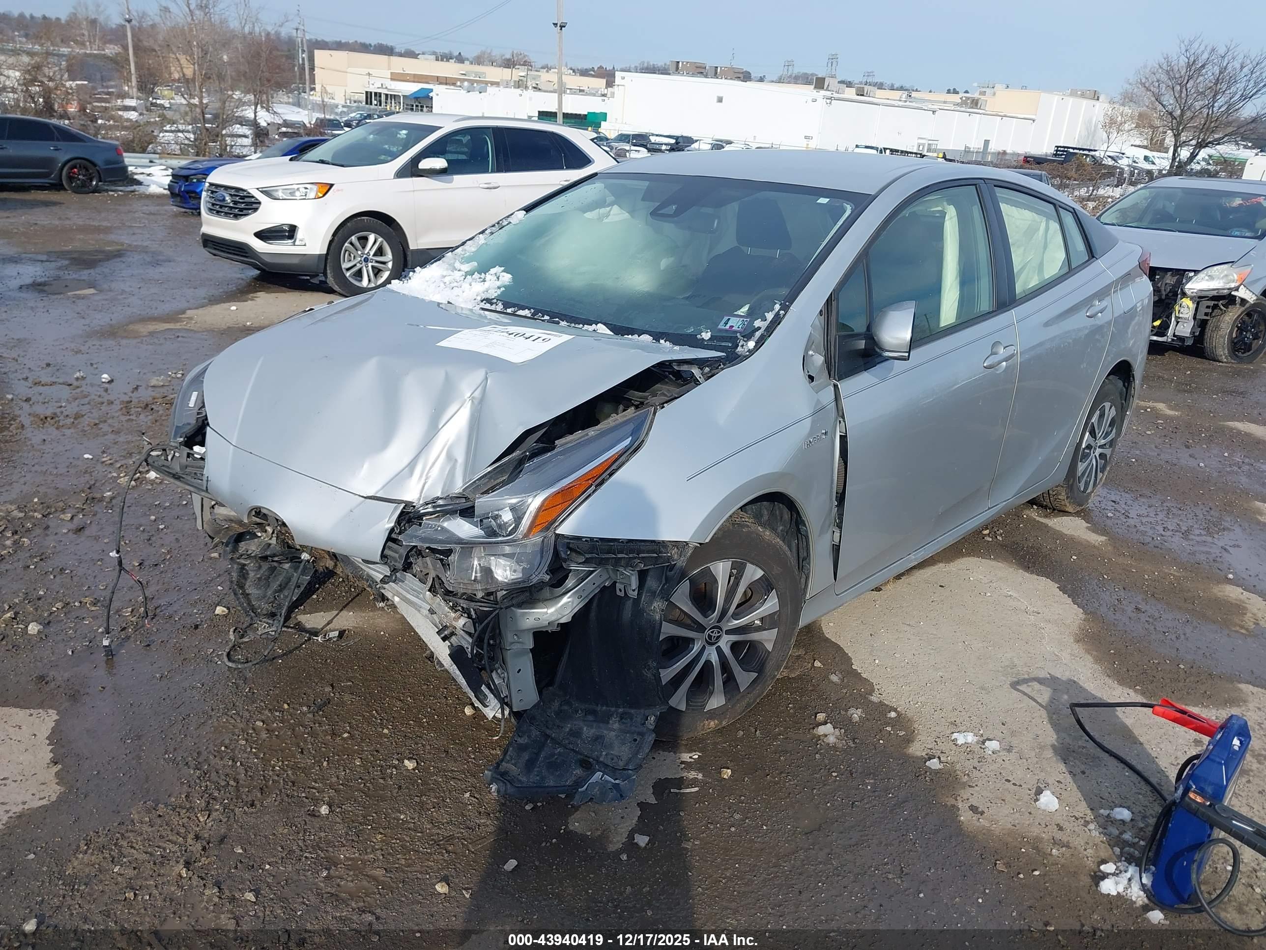 TOYOTA PRIUS image 2