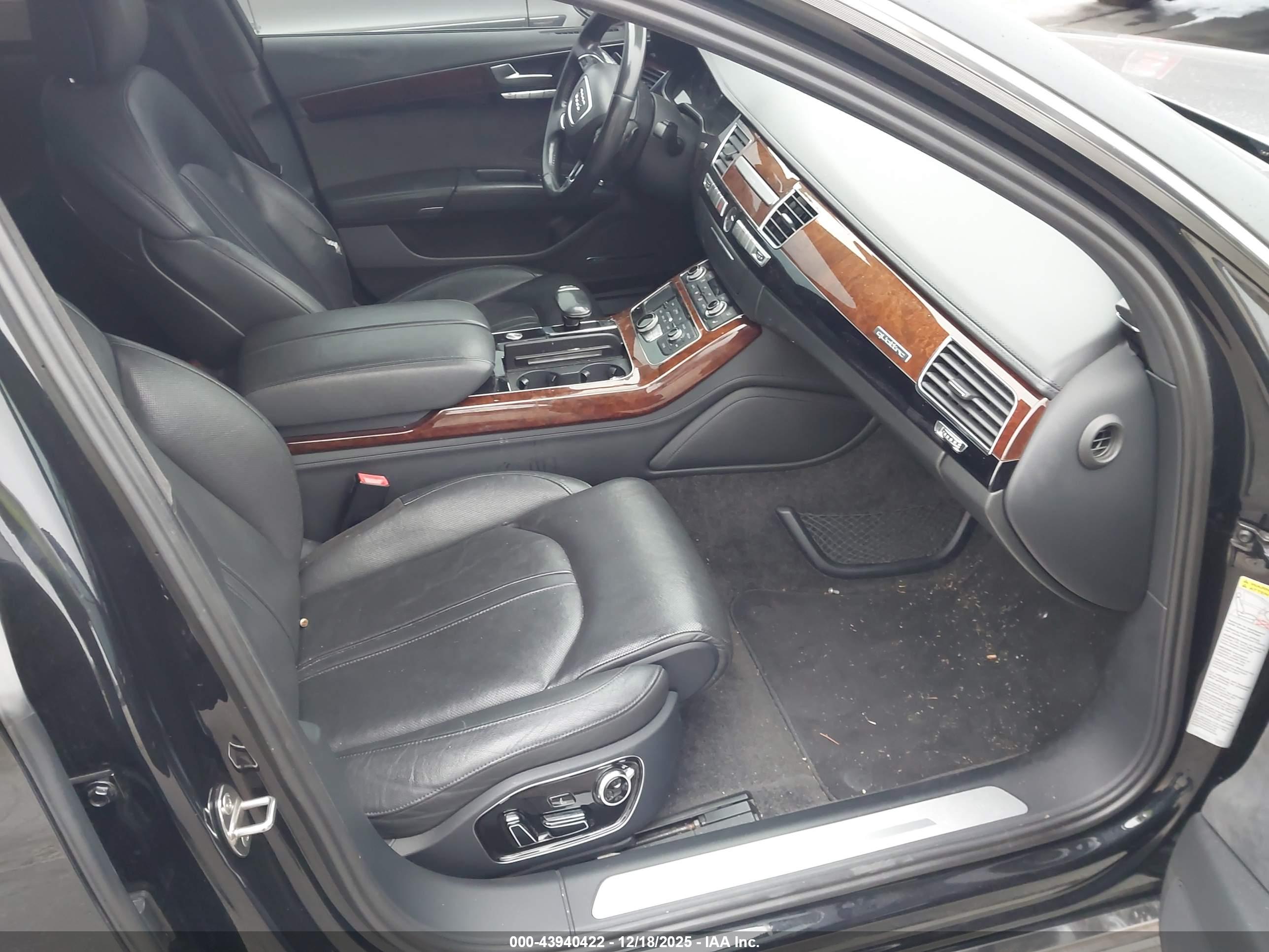 AUDI A8 image 5