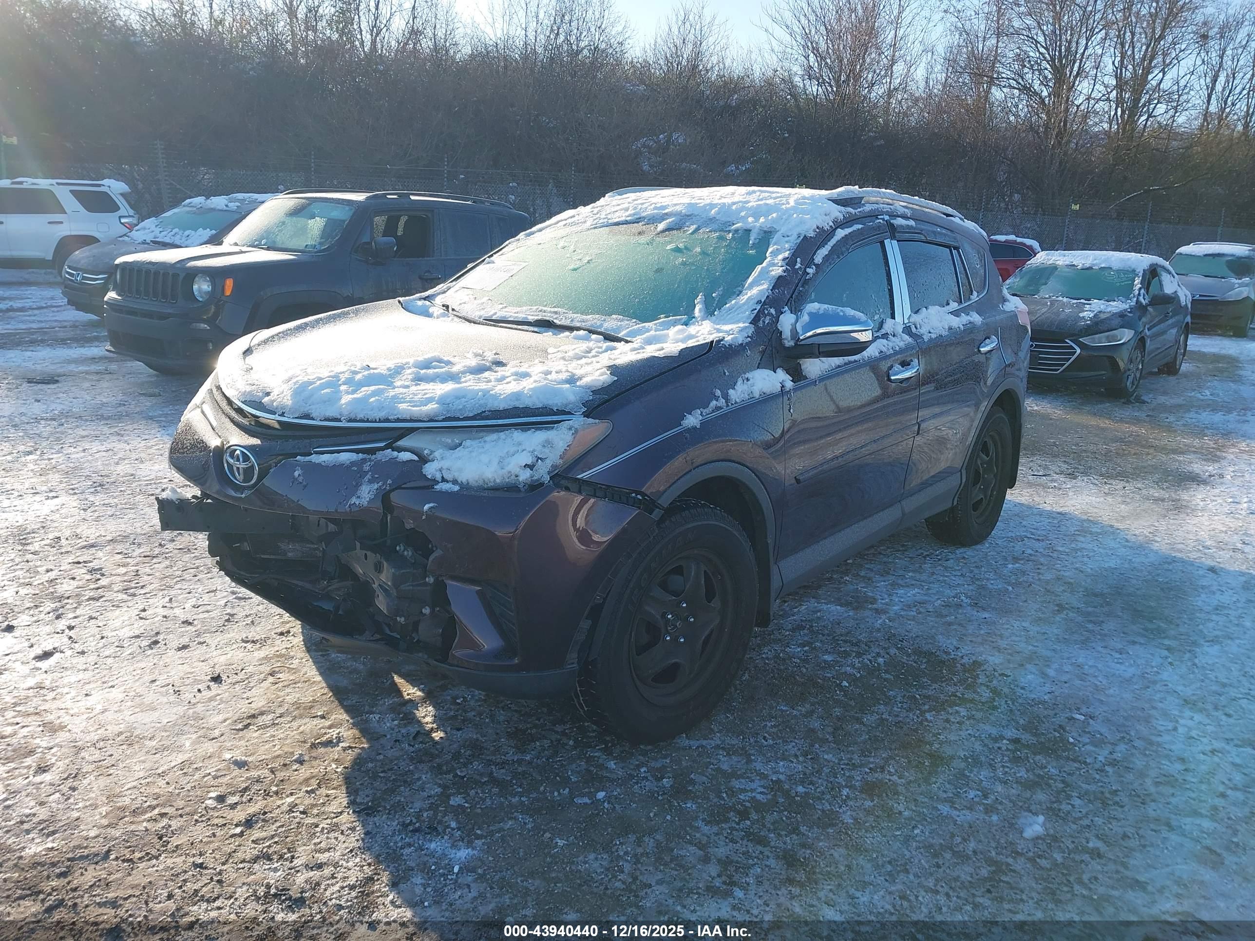 TOYOTA RAV4 image 2