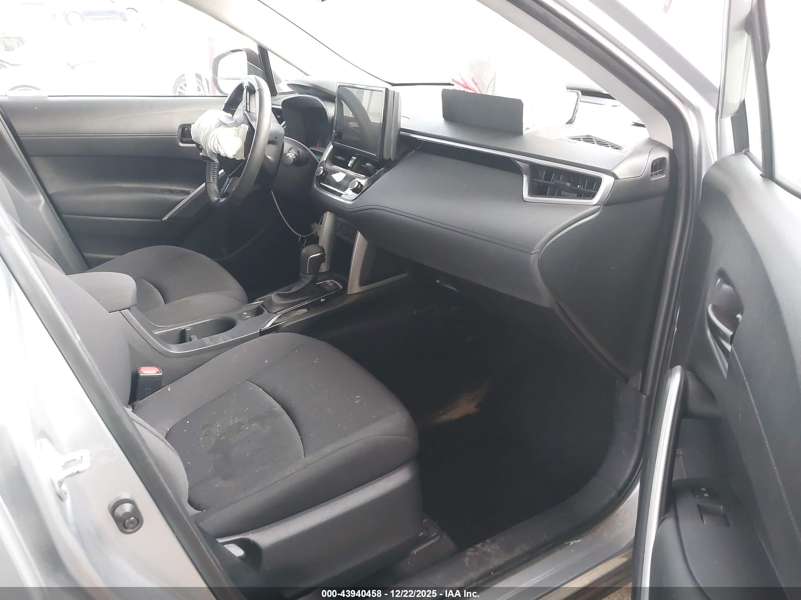 TOYOTA COROLLA image 5