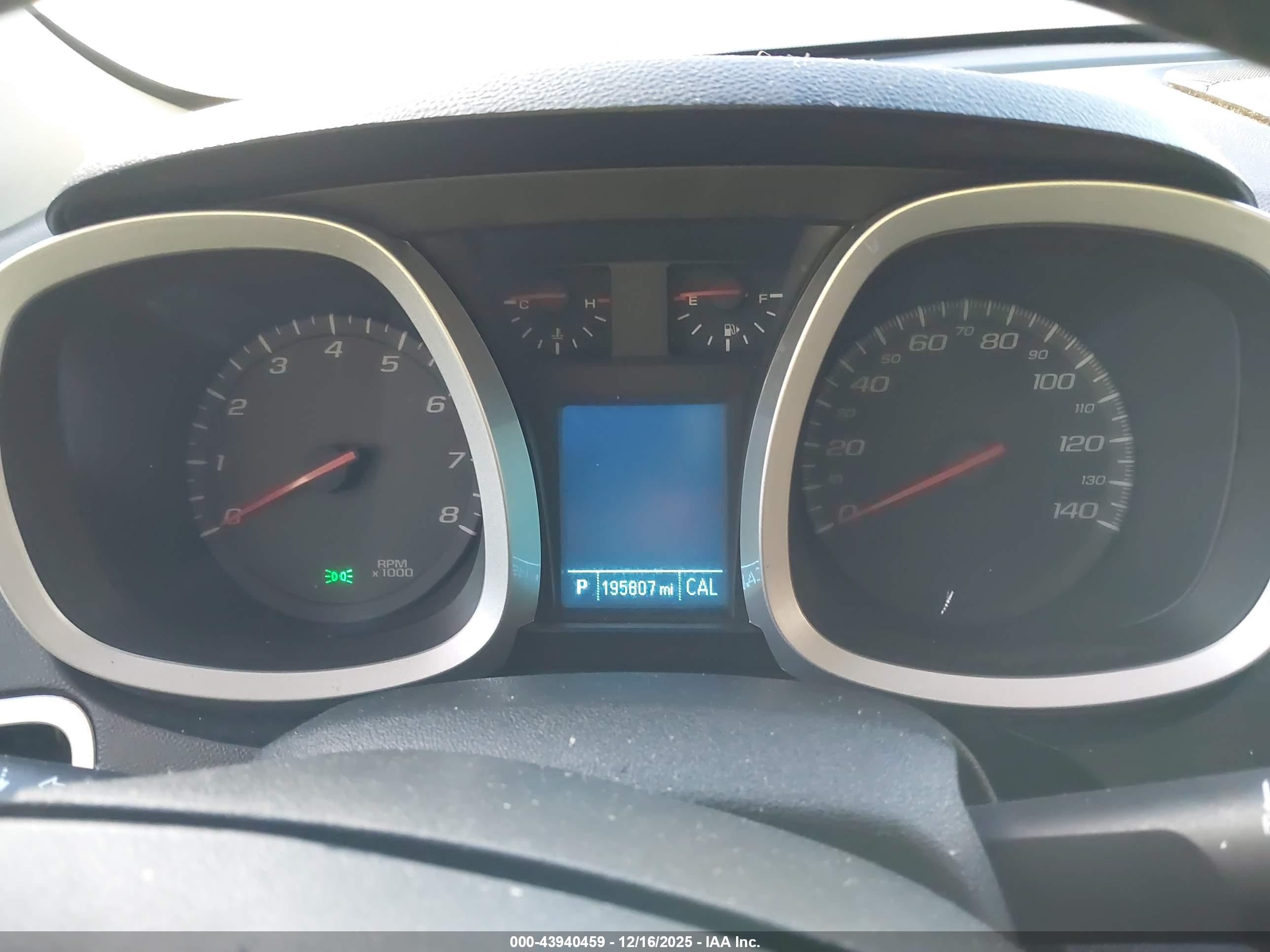 CHEVROLET EQUINOX image 7