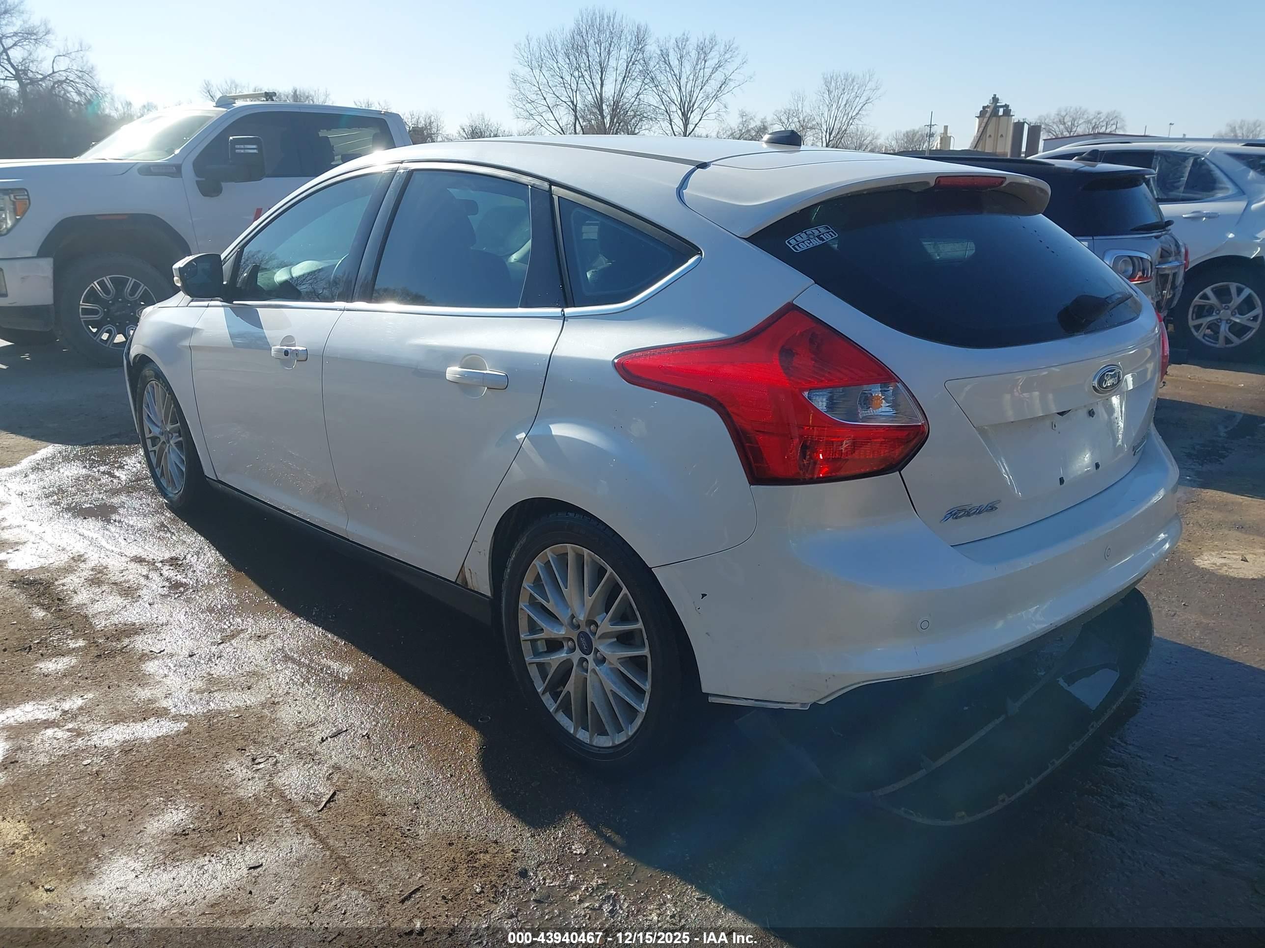 FORD FOCUS image 3