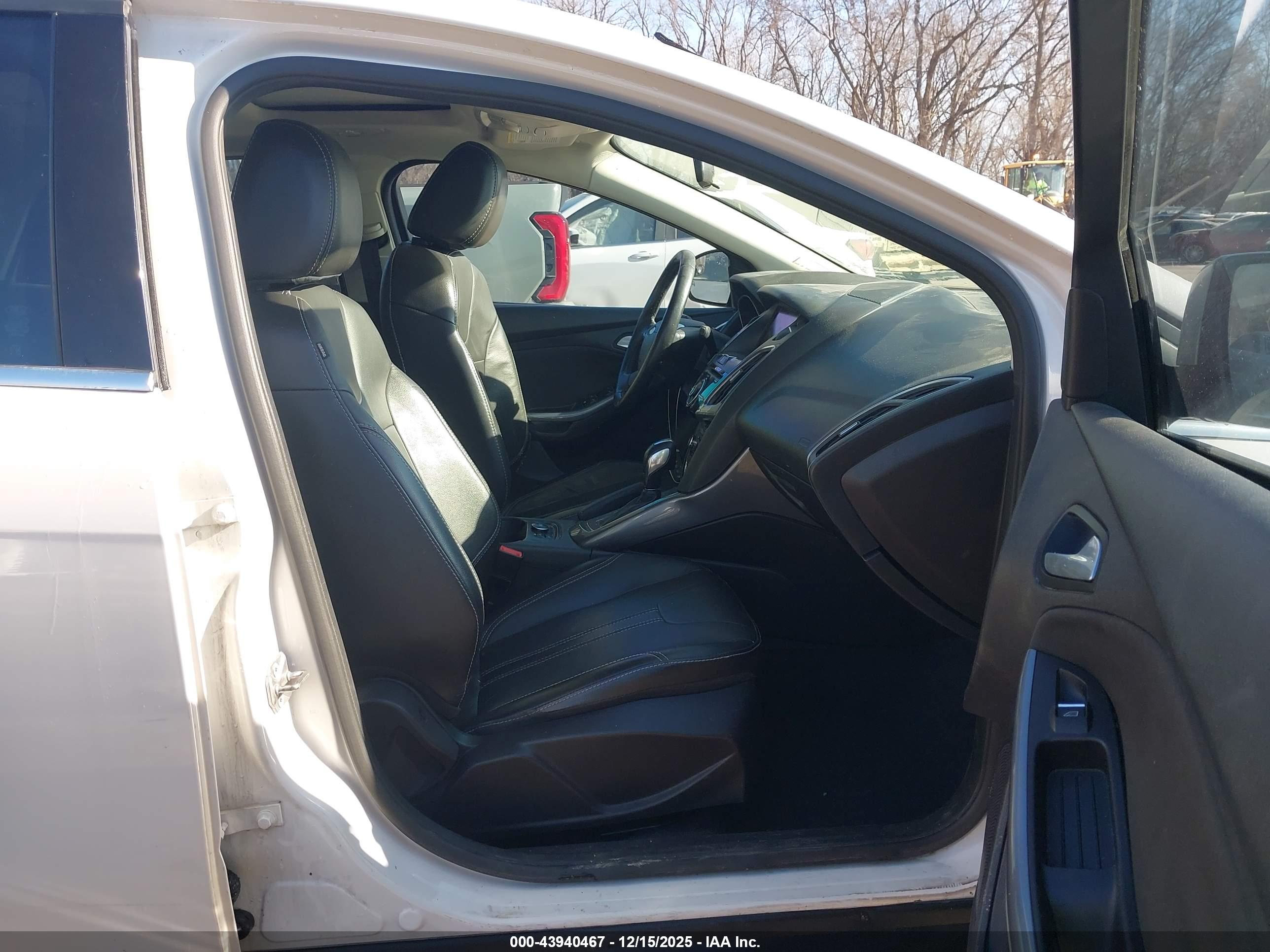 FORD FOCUS image 5