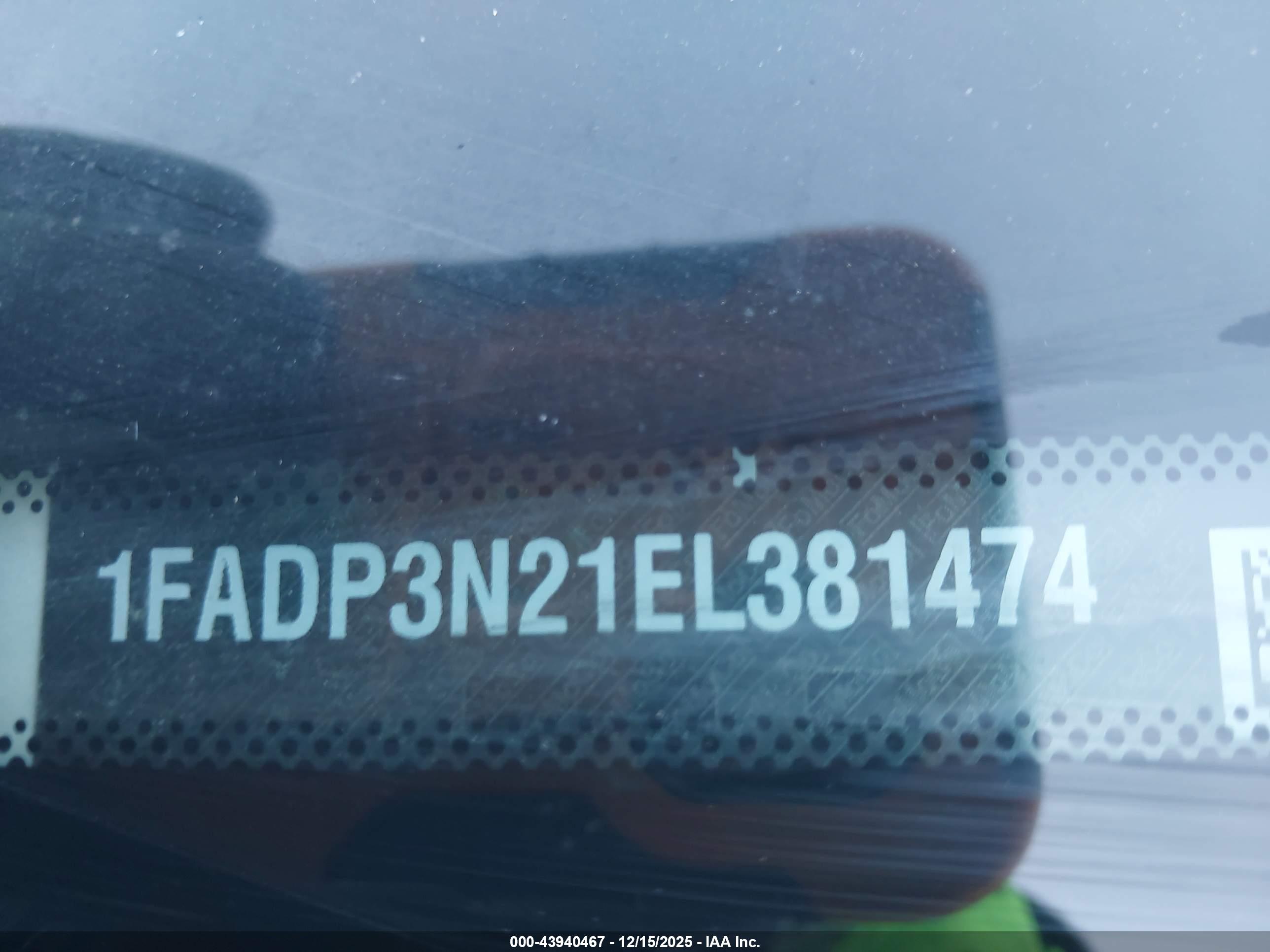 FORD FOCUS image 9