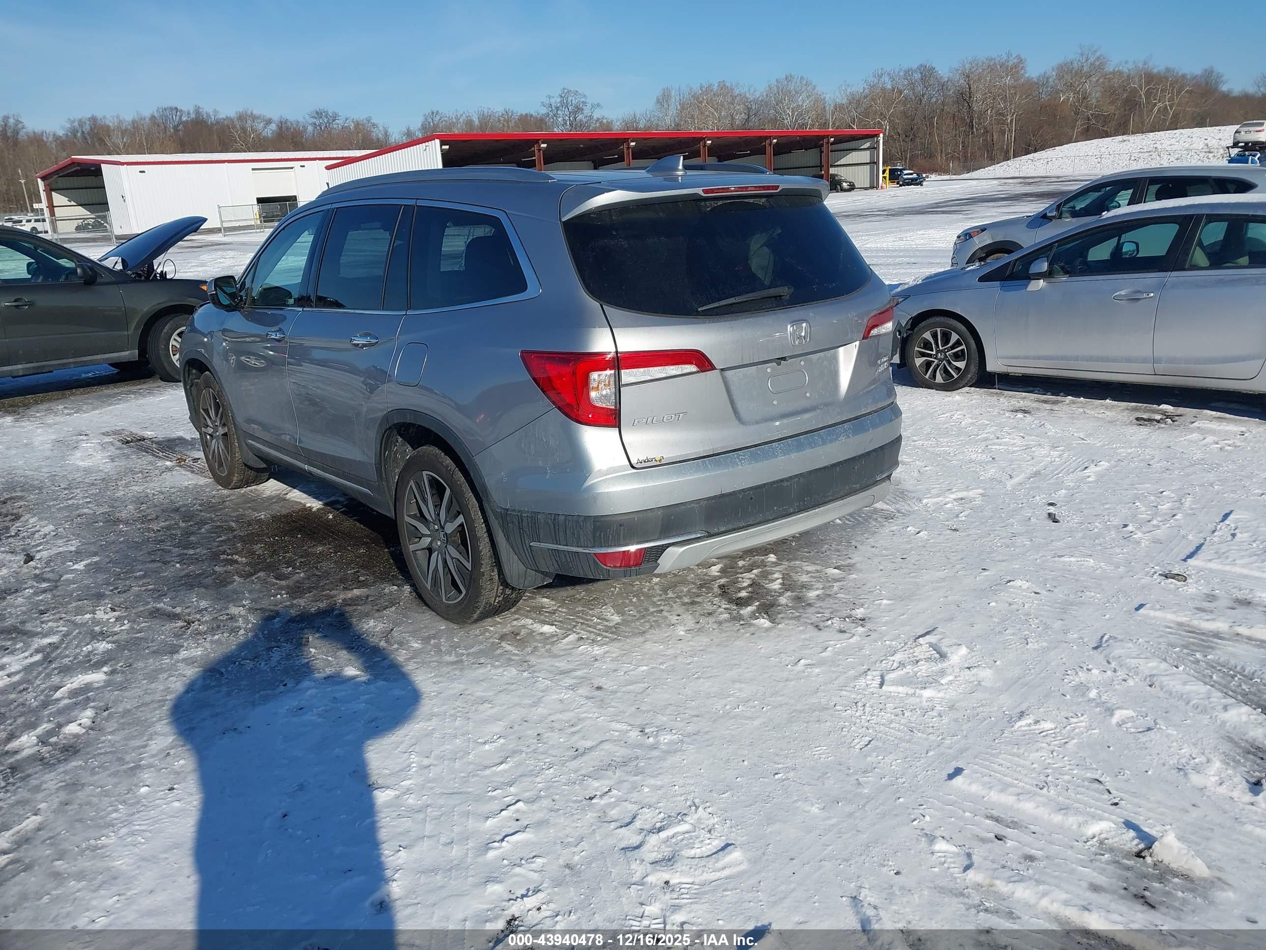 HONDA PILOT image 3