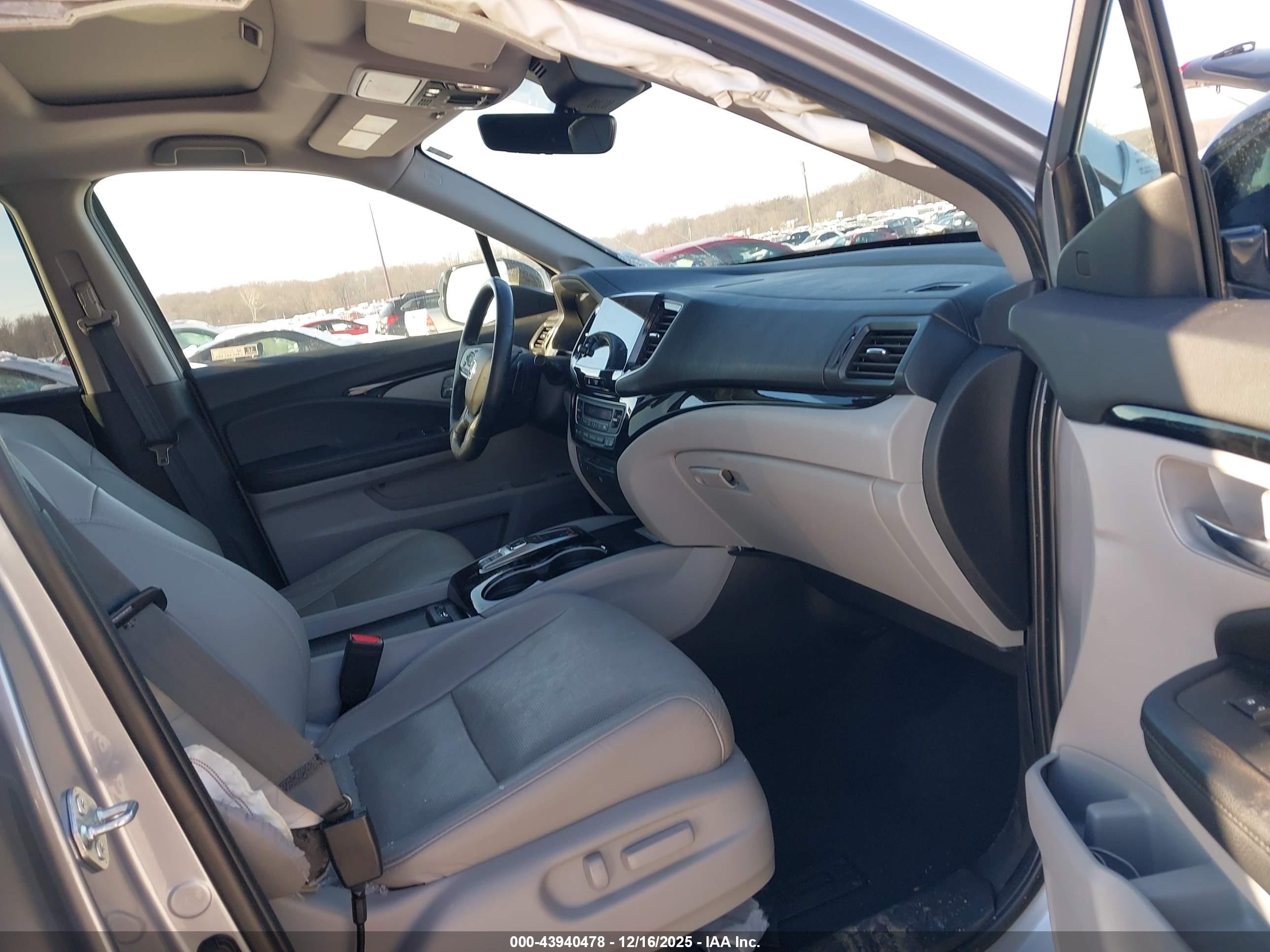 HONDA PILOT image 5