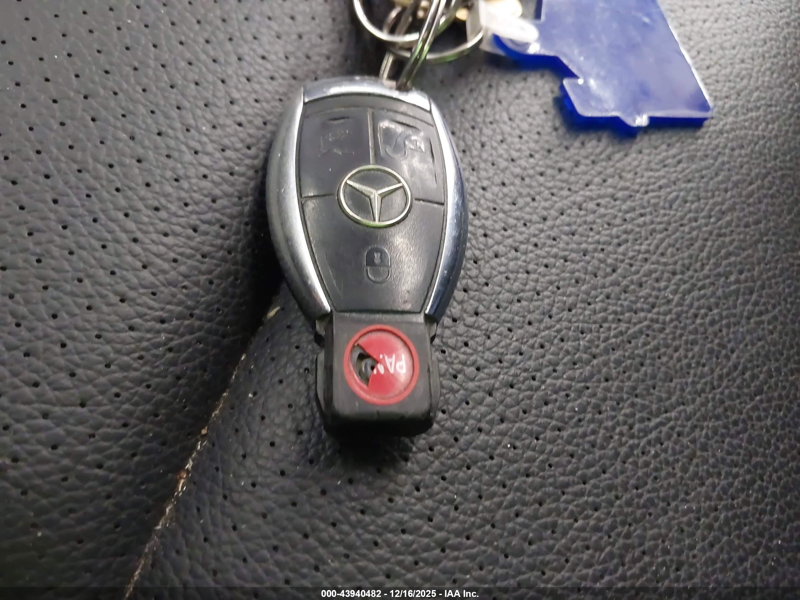 MERCEDES-BENZ C image 11