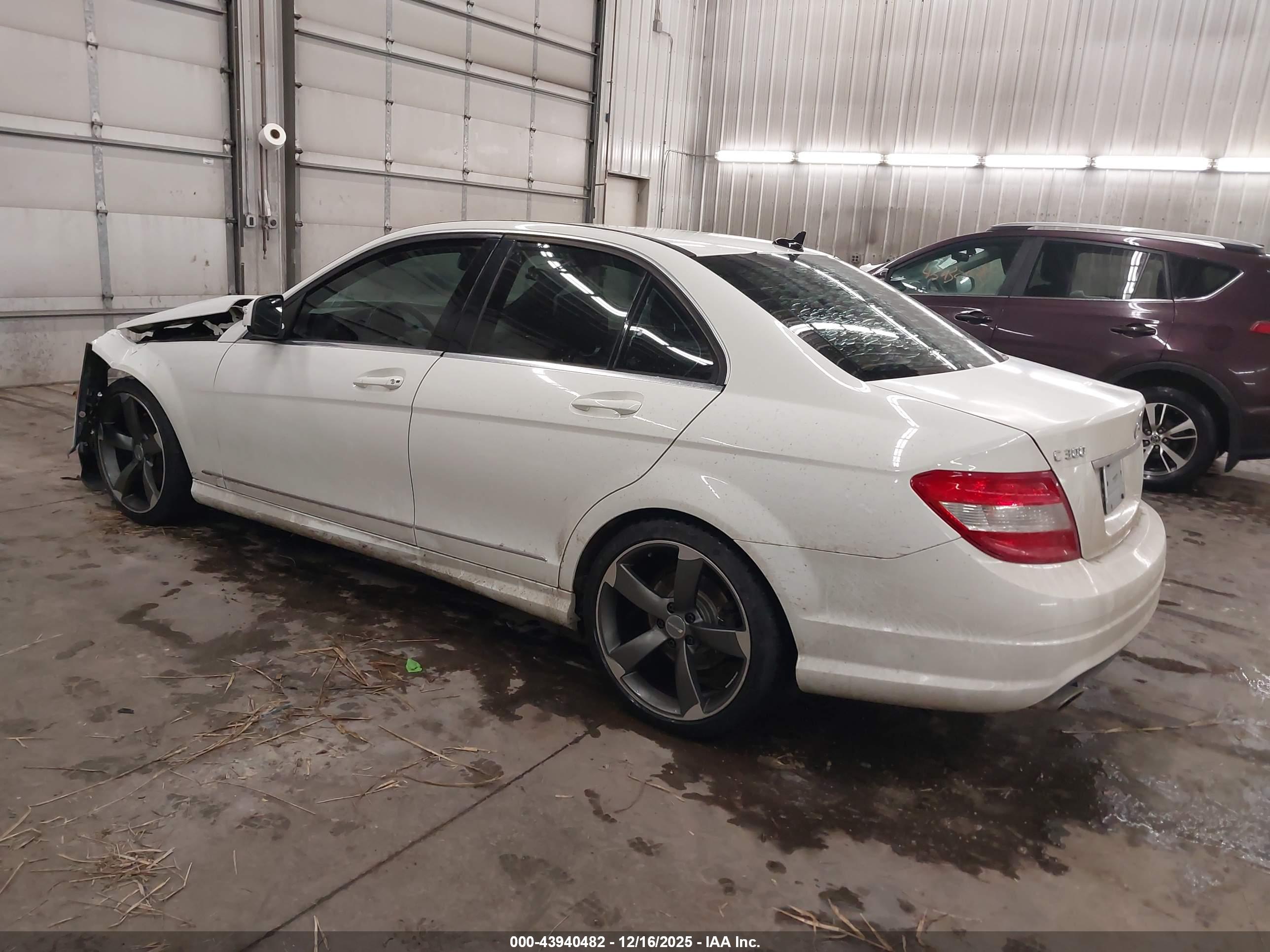 MERCEDES-BENZ C image 3